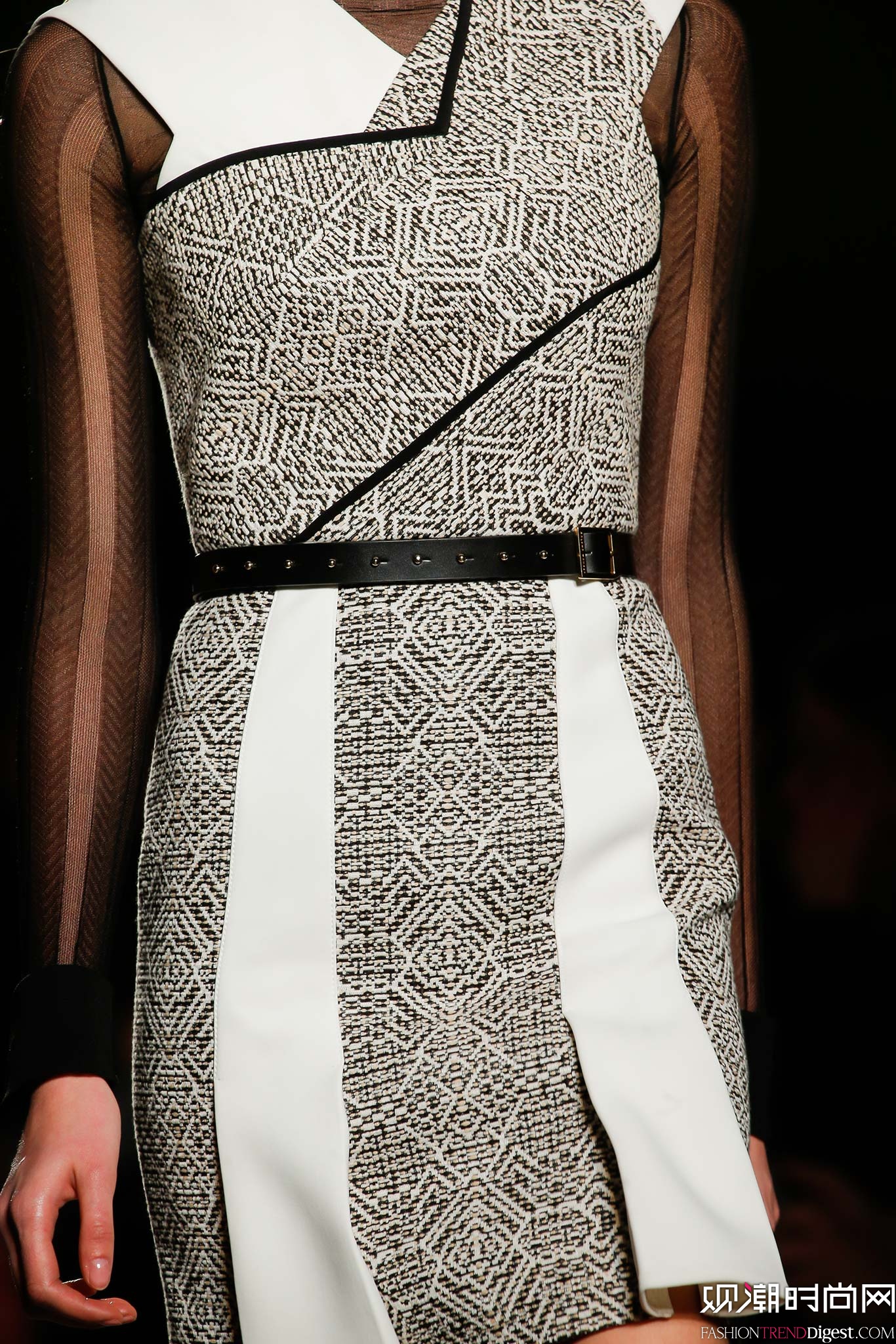 Roland Mouret 2015ﶬrbϵDƬ