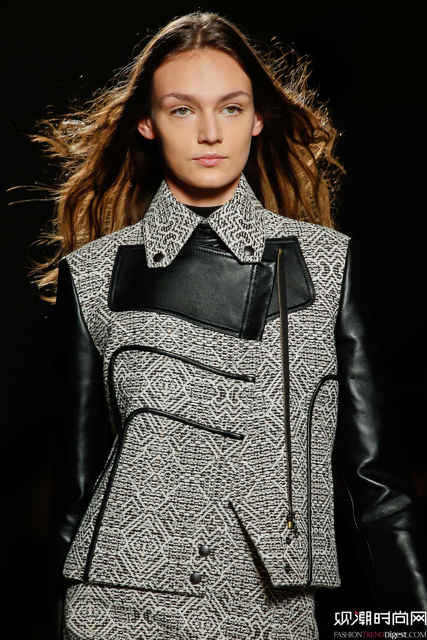 Roland Mouret 2015ﶬrbϵDƬ