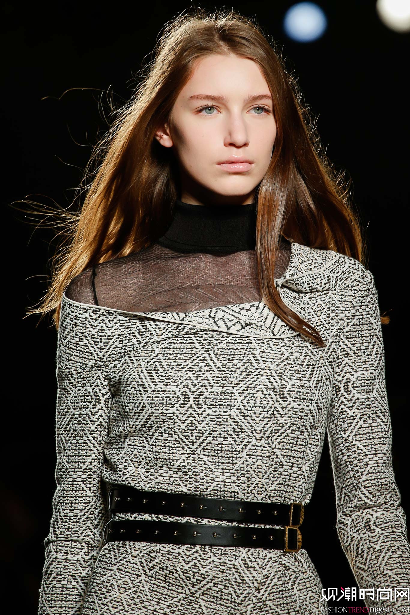 Roland Mouret 2015ﶬrbϵDƬ