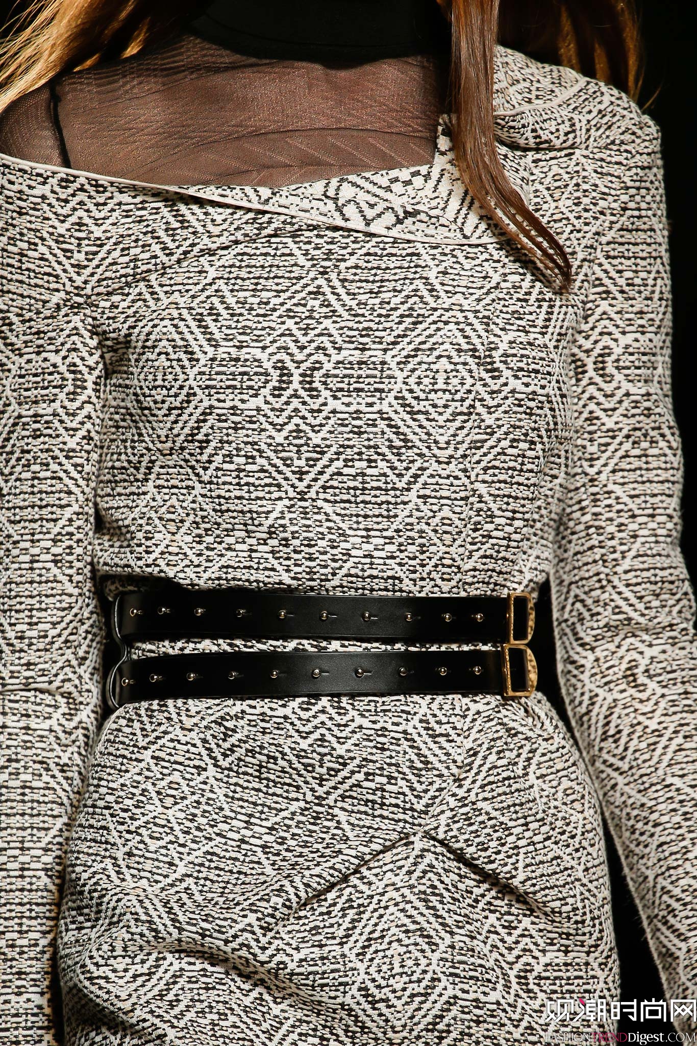 Roland Mouret 2015ﶬrbϵDƬ