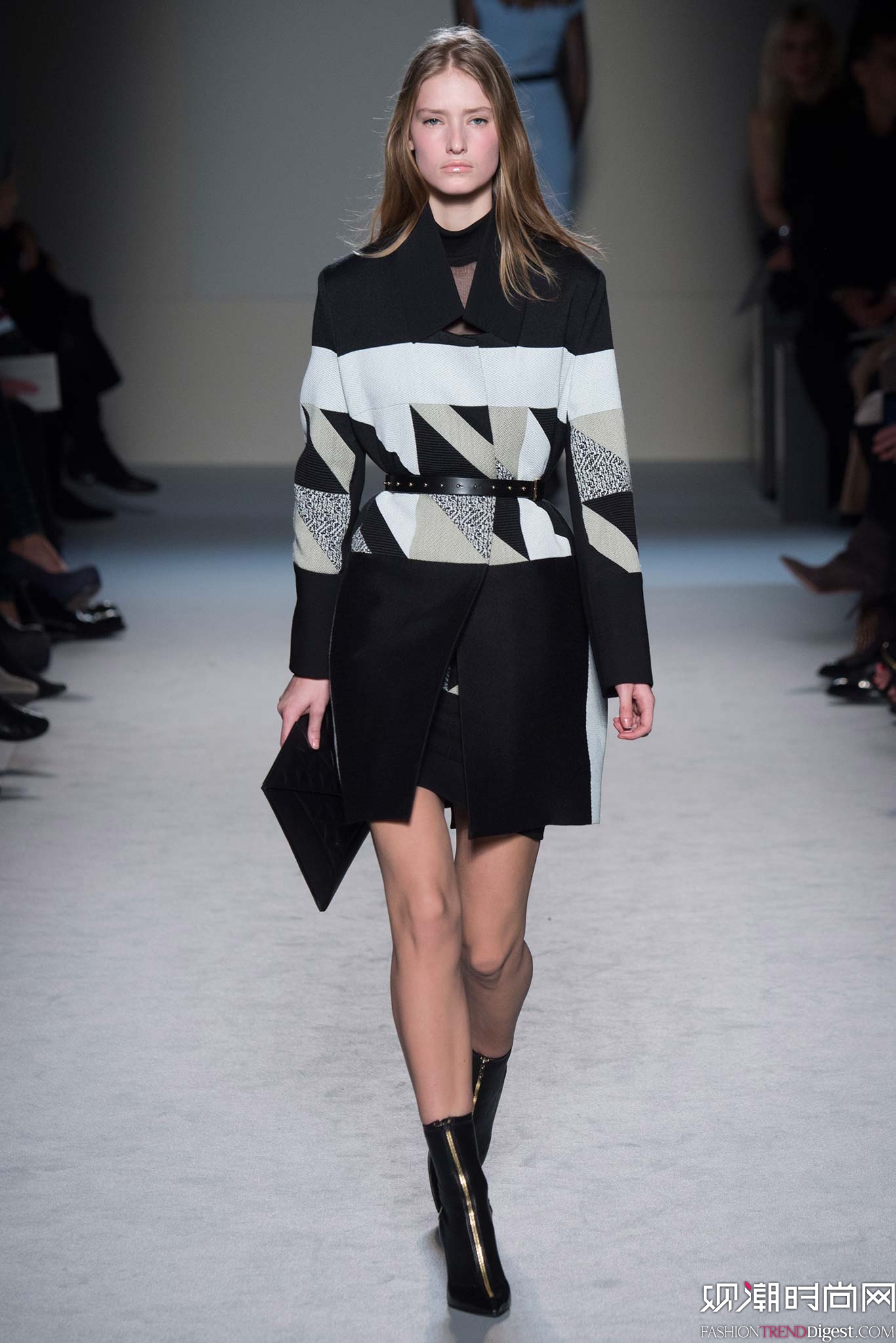 Roland Mouret 2015ﶬrbϵDƬ