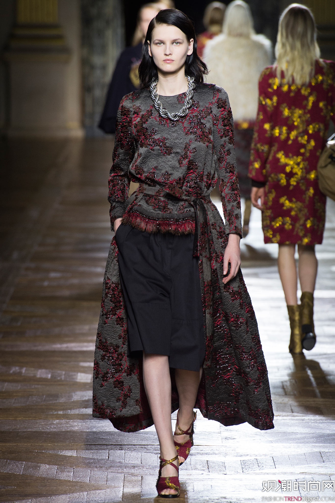 Dries Van Noten 2015ﶬʱװϵ㳡ͼƬ