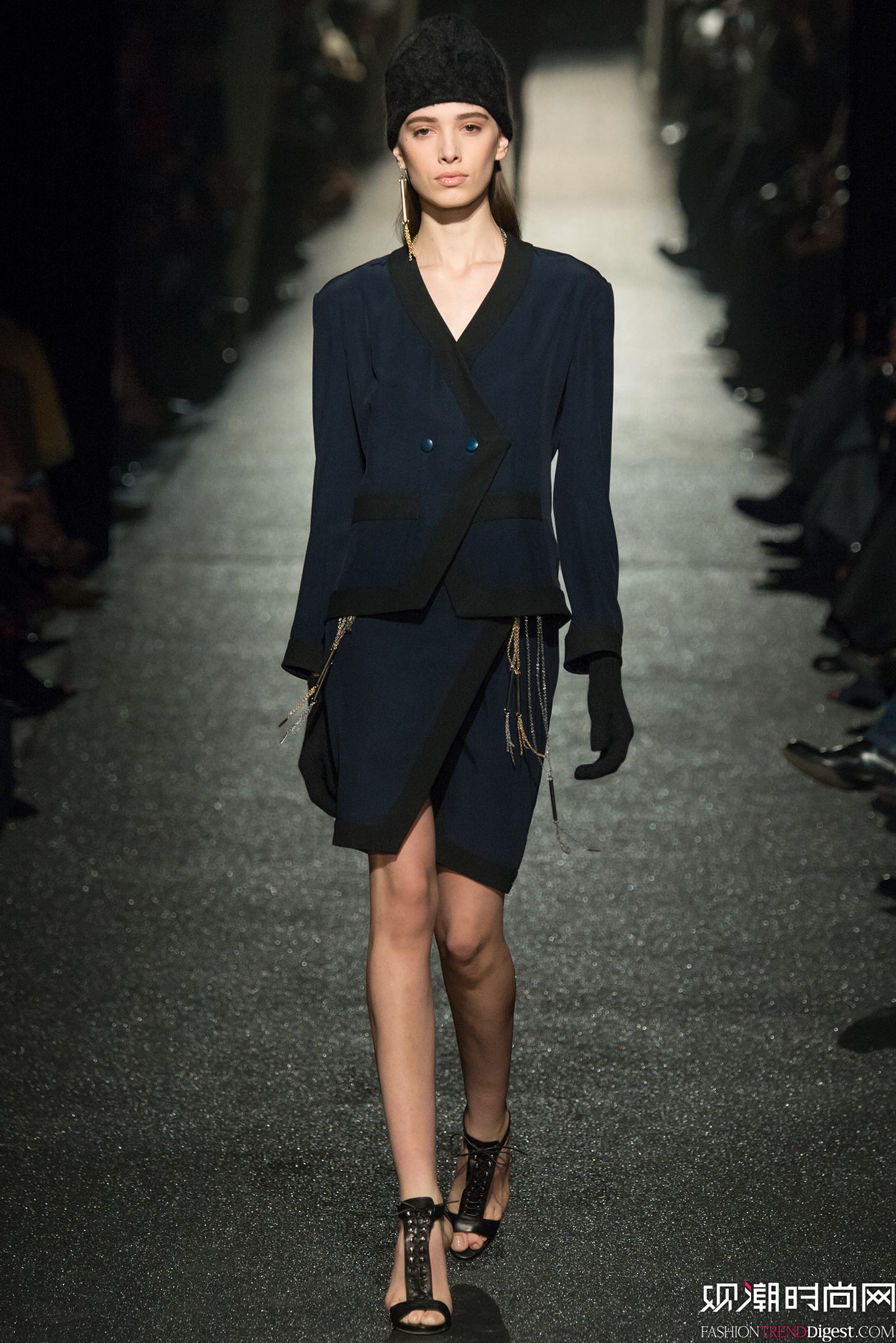 Alexis Mabille 2015ﶬʱװϵ㳡ͼƬ