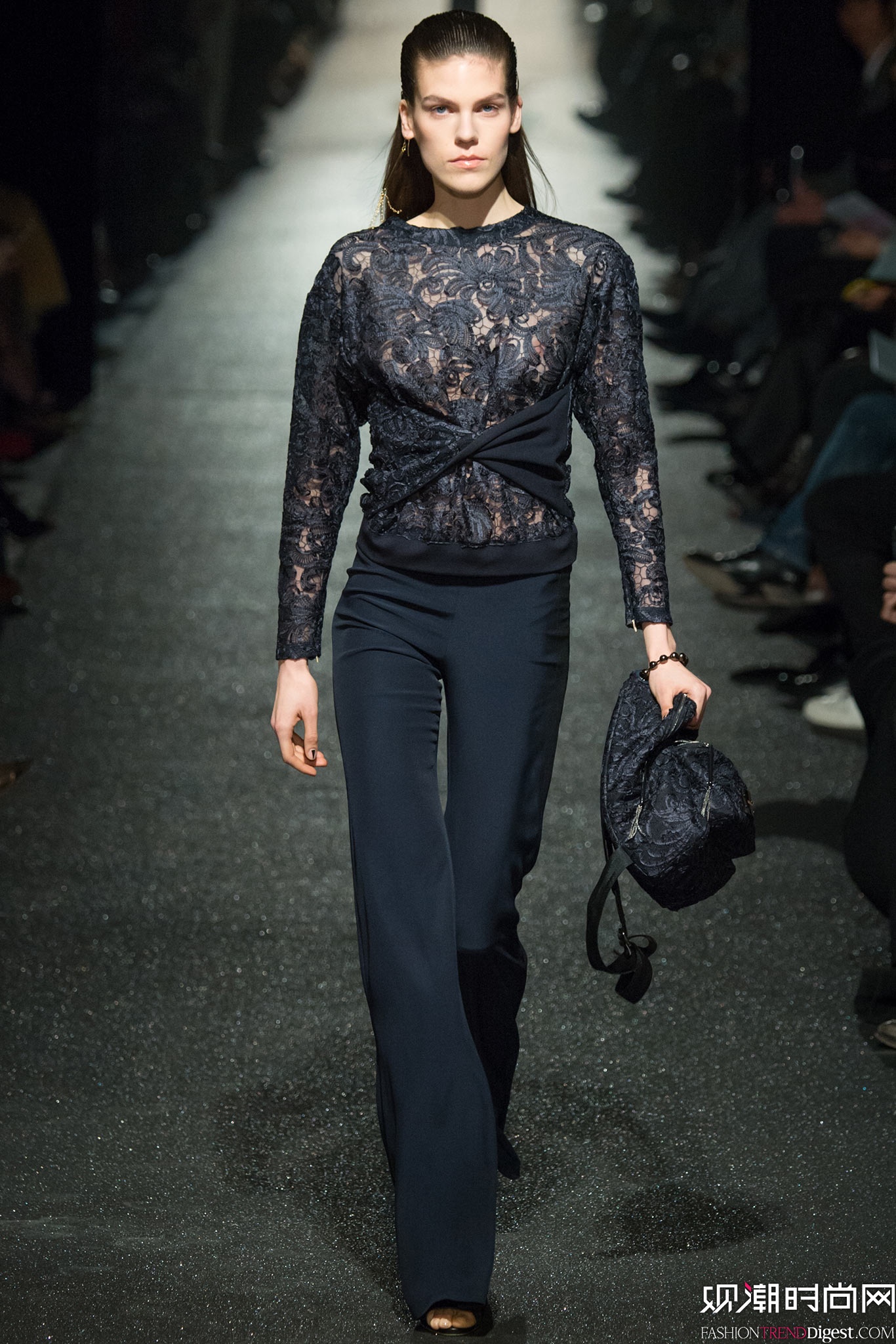 Alexis Mabille 2015ﶬʱװϵ㳡ͼƬ