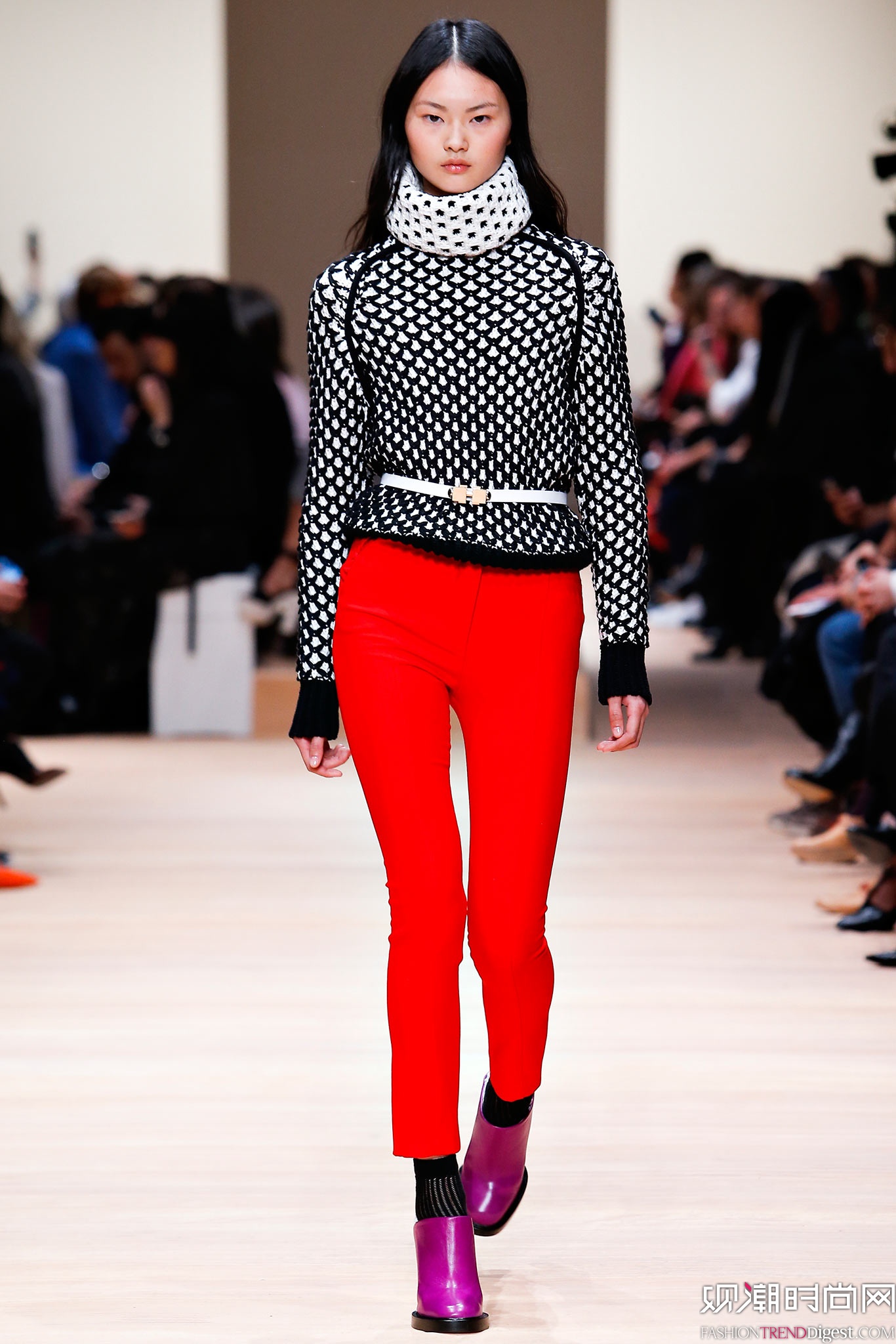 Carven 2015ﶬʱװϵ㳡ͼƬ