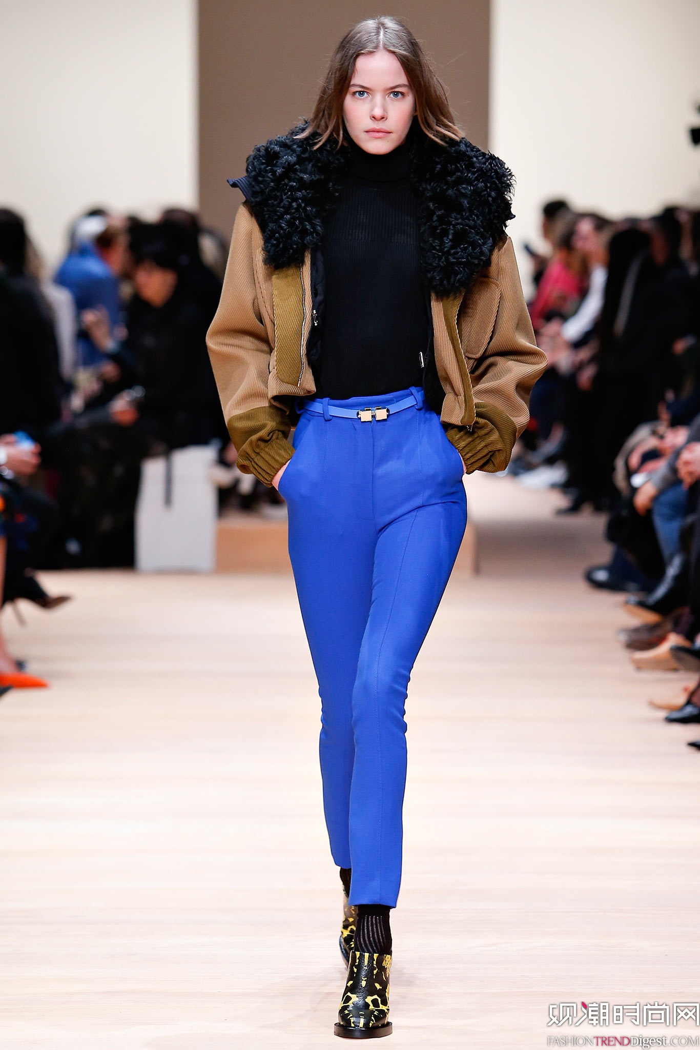 Carven 2015ﶬʱװϵ㳡ͼƬ