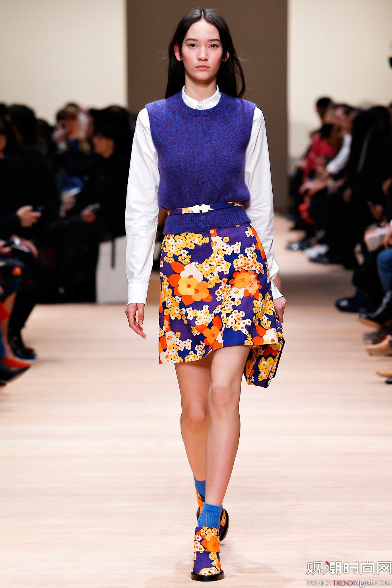 Carven 2015ﶬʱװϵ㳡ͼƬ