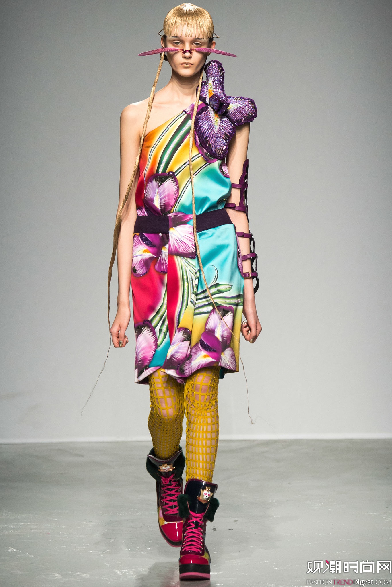 Manish Arora 2015ﶬʱװϵ㳡ͼƬ