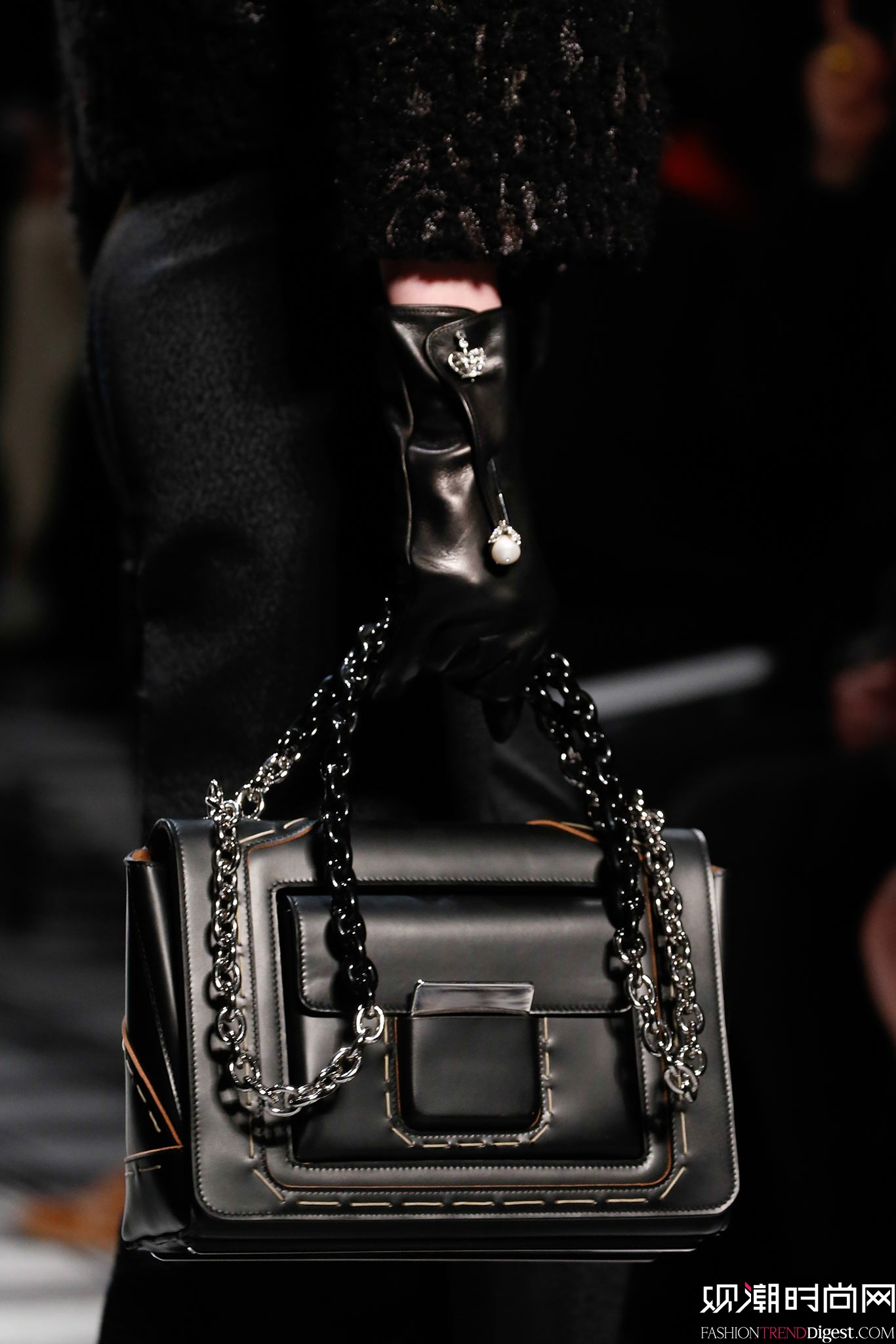 Balenciaga 2015�ﶬʱװ��ϵ���㳡����ͼƬ