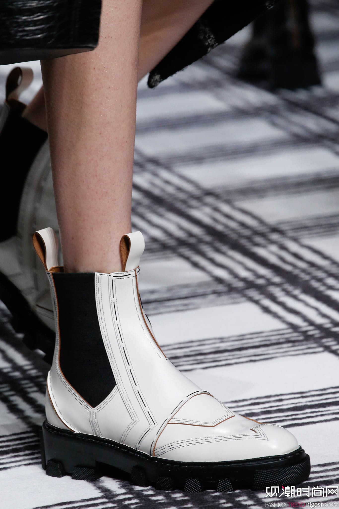 Balenciaga 2015ﶬʱװϵ㳡ͼƬ