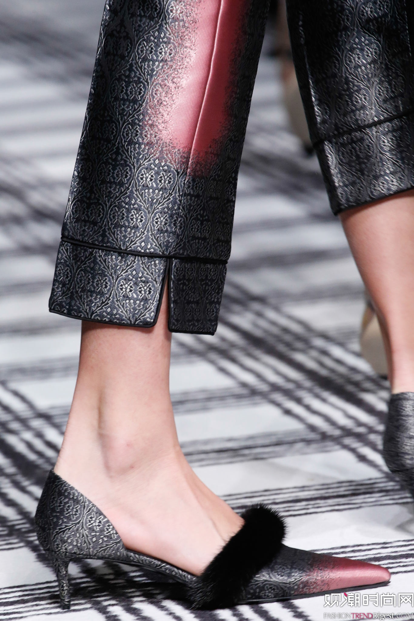 Balenciaga 2015�ﶬʱװ��ϵ���㳡����ͼƬ