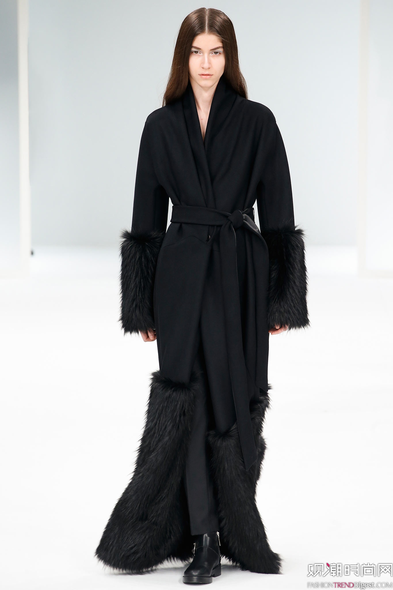 Chalayan 2015ﶬʱװϵ㳡ͼƬ