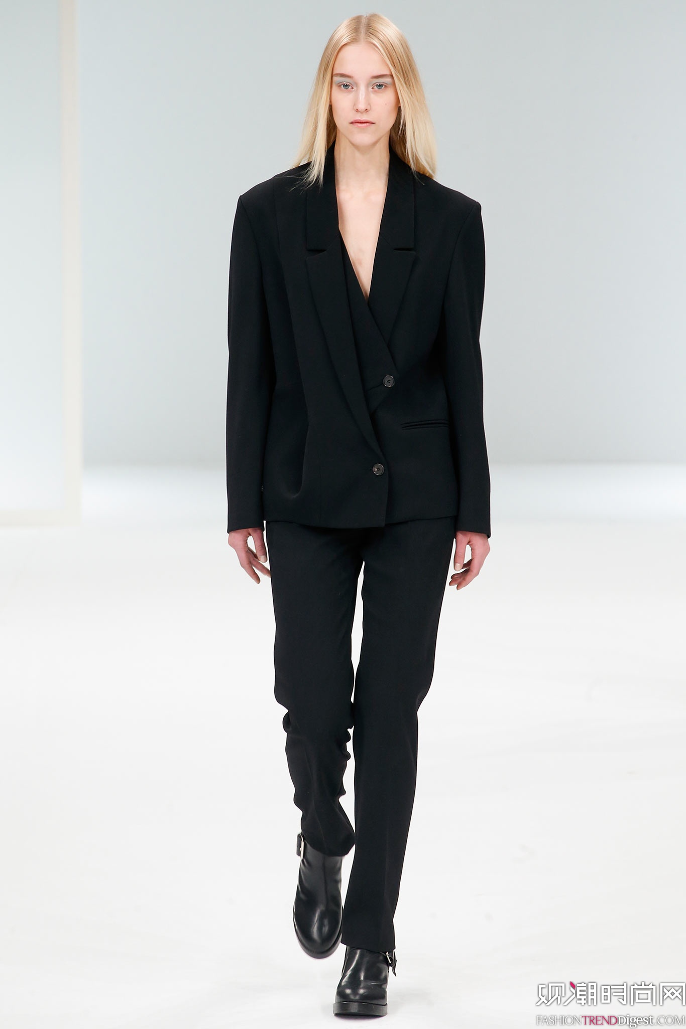 Chalayan 2015ﶬʱװϵ㳡ͼƬ