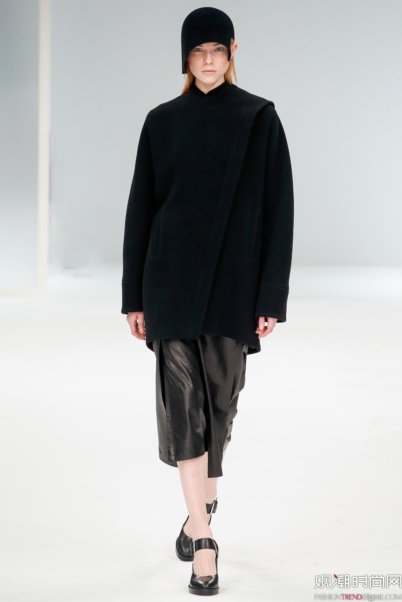 Chalayan 2015ﶬʱװϵ㳡ͼƬ