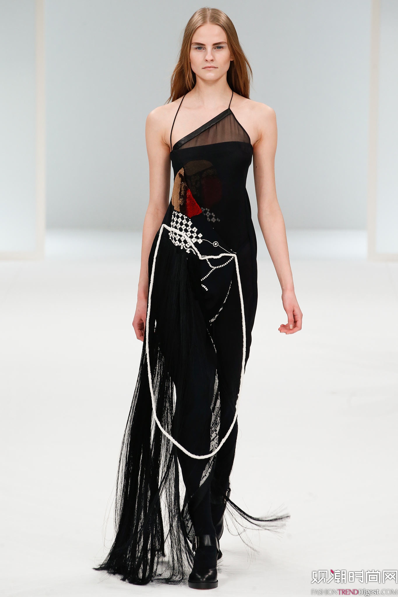 Chalayan 2015ﶬʱװϵ㳡ͼƬ