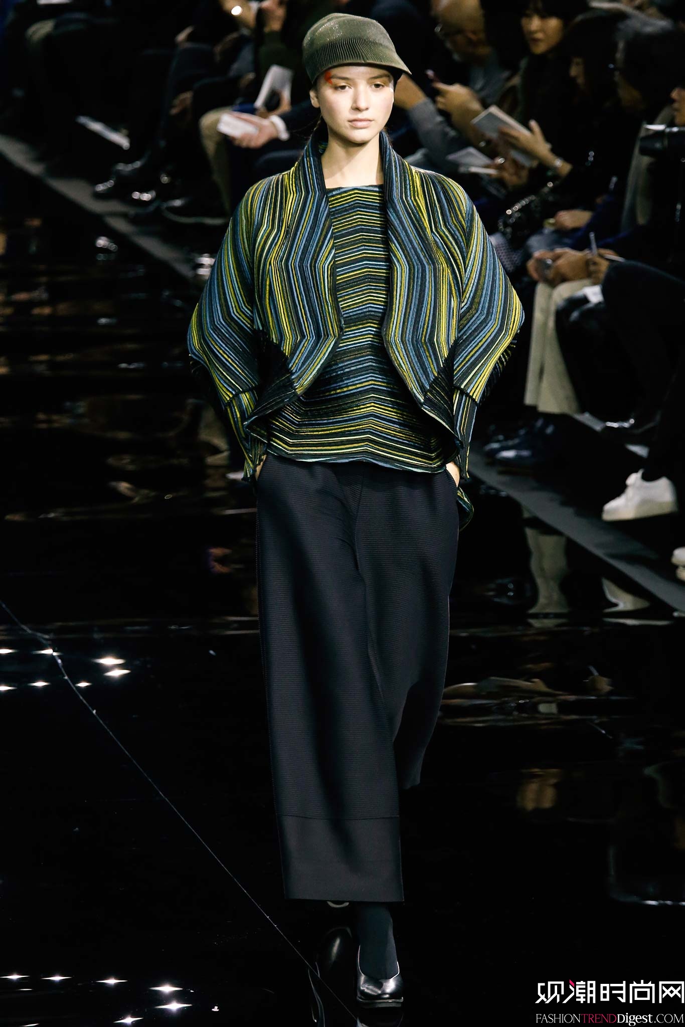 Issey Miyake 2015ﶬʱװϵ㳡ͼƬ