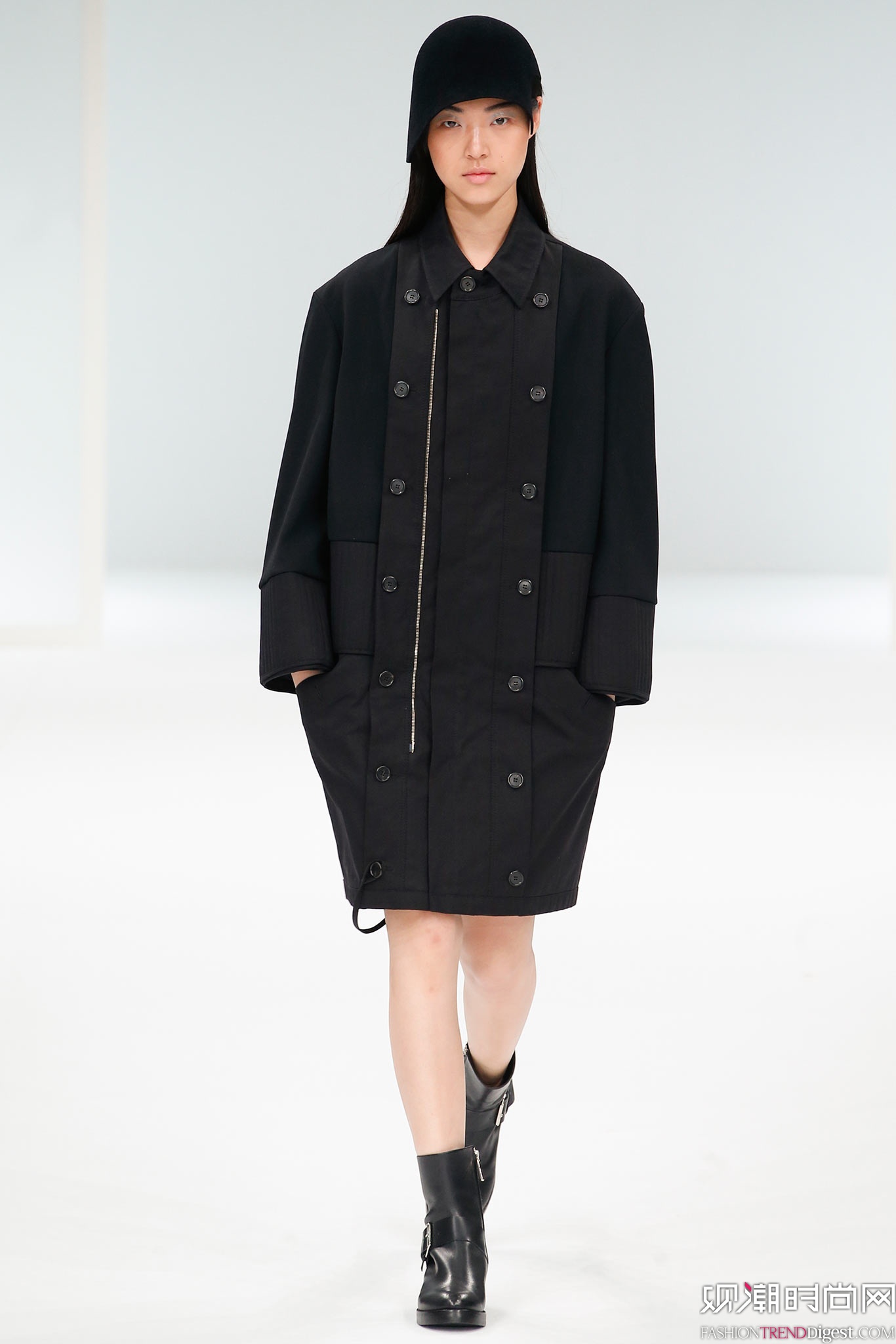 Chalayan 2015ﶬʱװϵ㳡ͼƬ