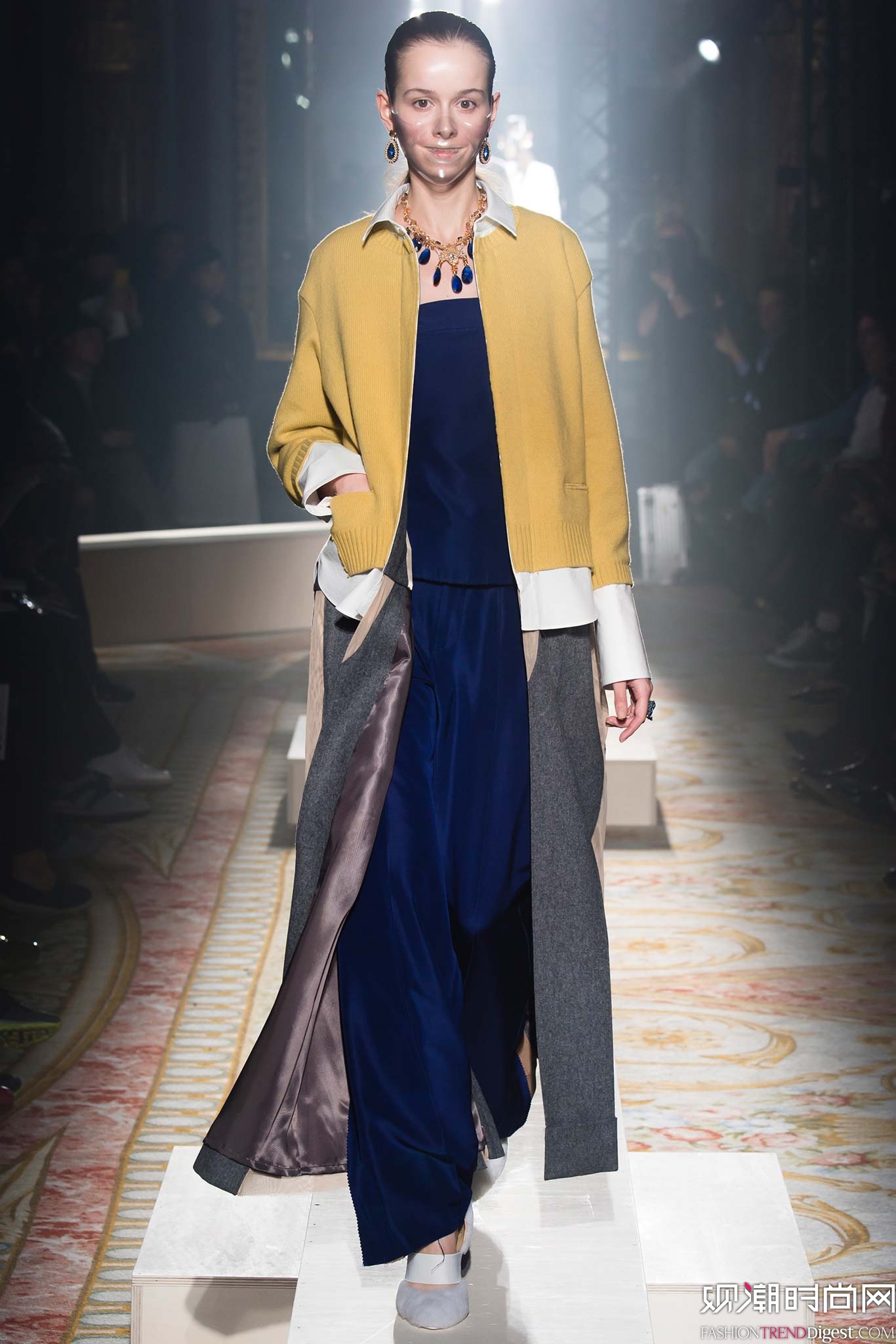 Undercover 2015ﶬr(sh)bϵDƬ