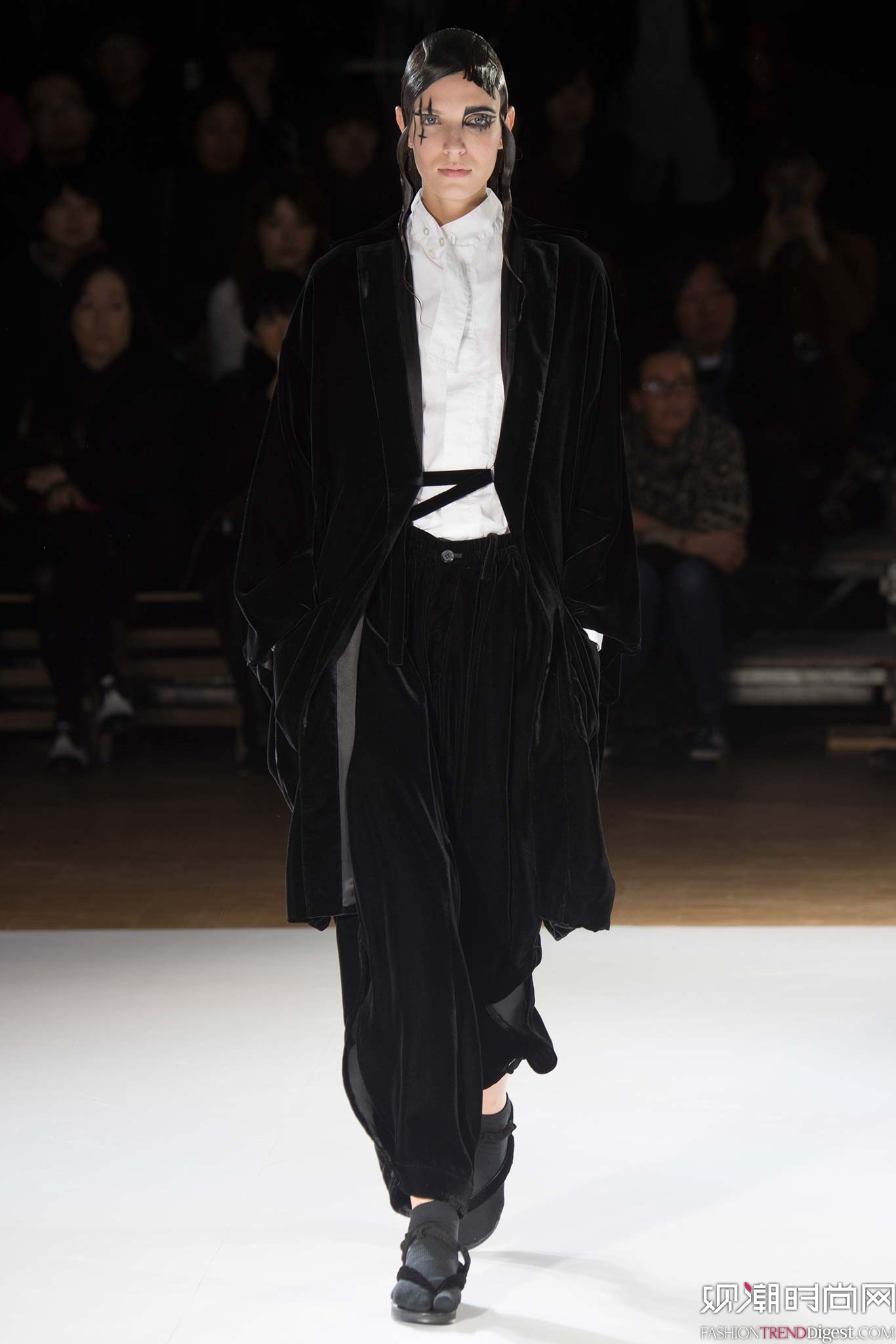 Yohji Yamamoto 2015ﶬʱװϵ㳡ͼƬ