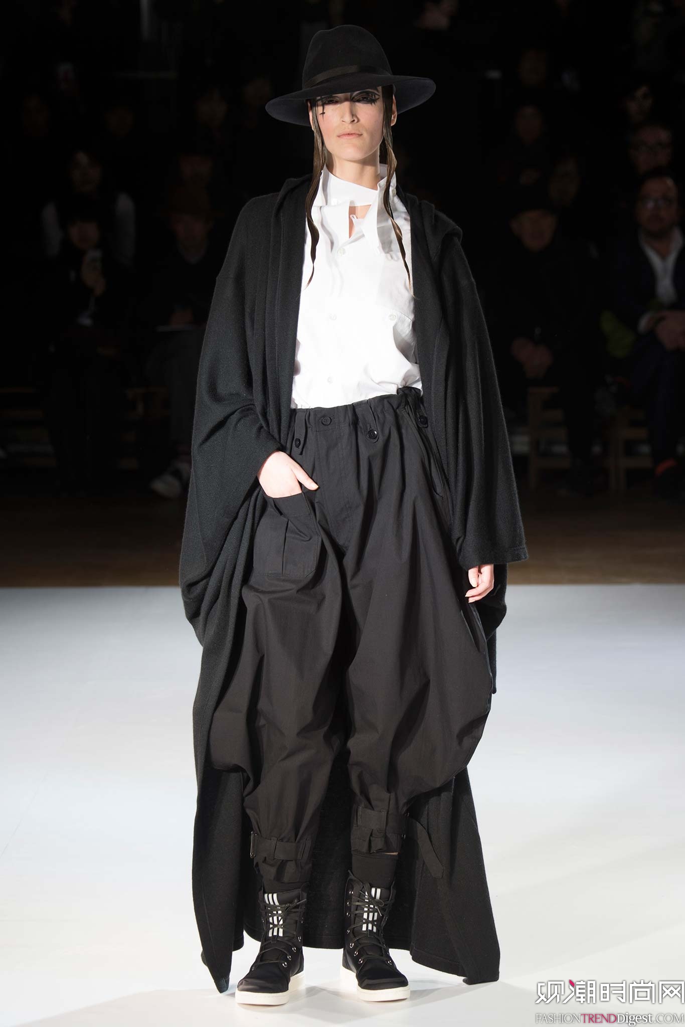 Yohji Yamamoto 2015ﶬʱװϵ㳡ͼƬ