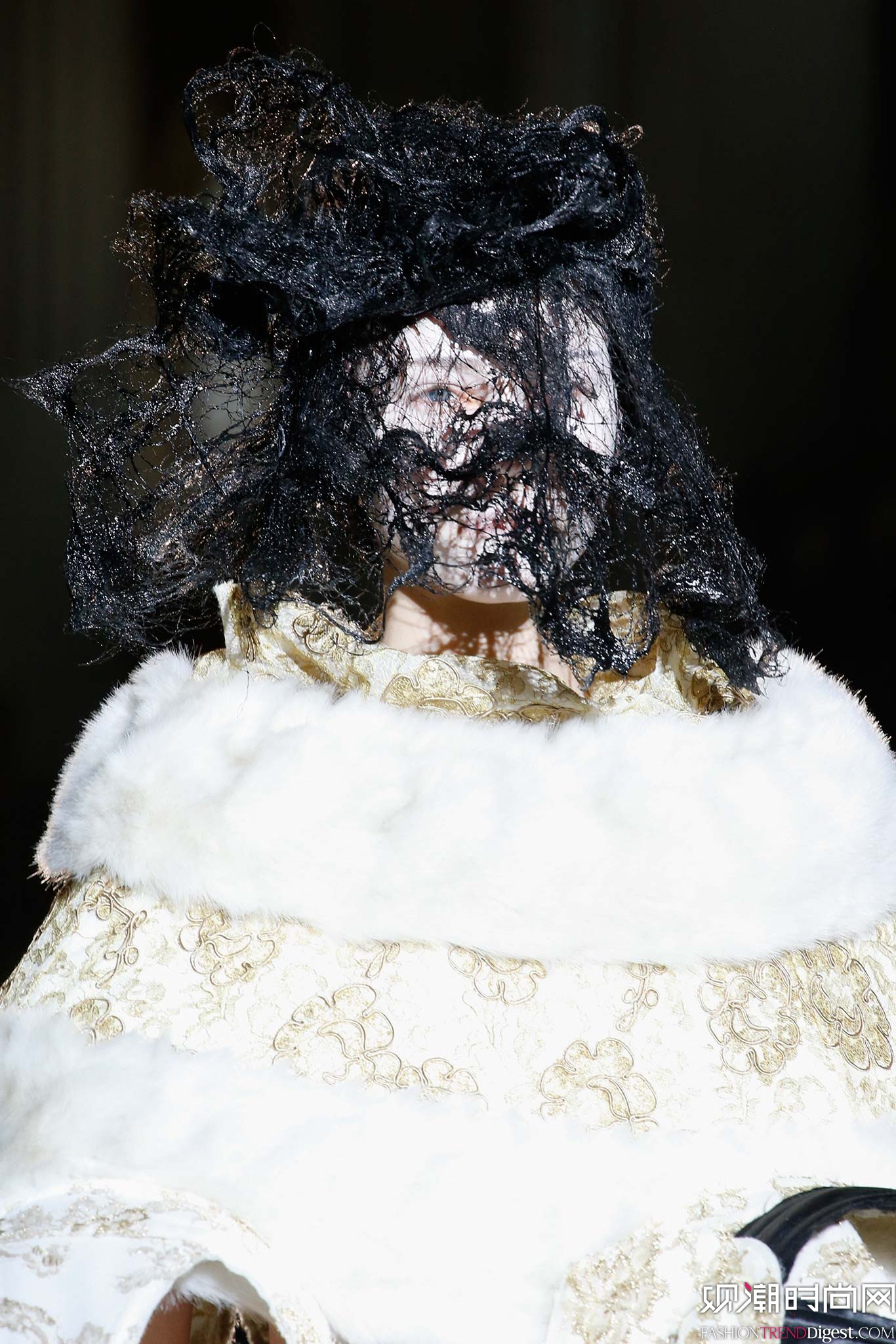 Comme des Garçons 2015�ﶬʱװ��ϵ���㳡����ͼƬ