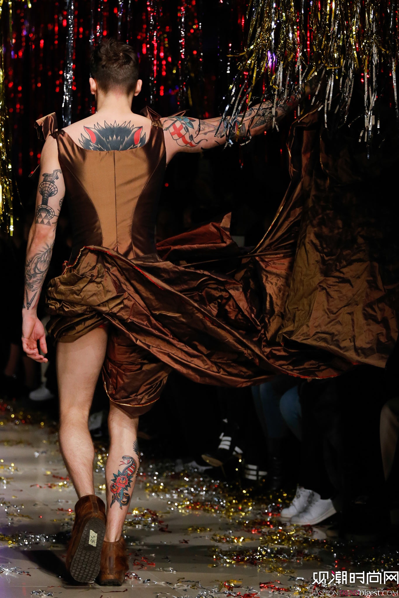 Vivienne Westwood 2015ﶬʱװϵ㳡ͼƬ