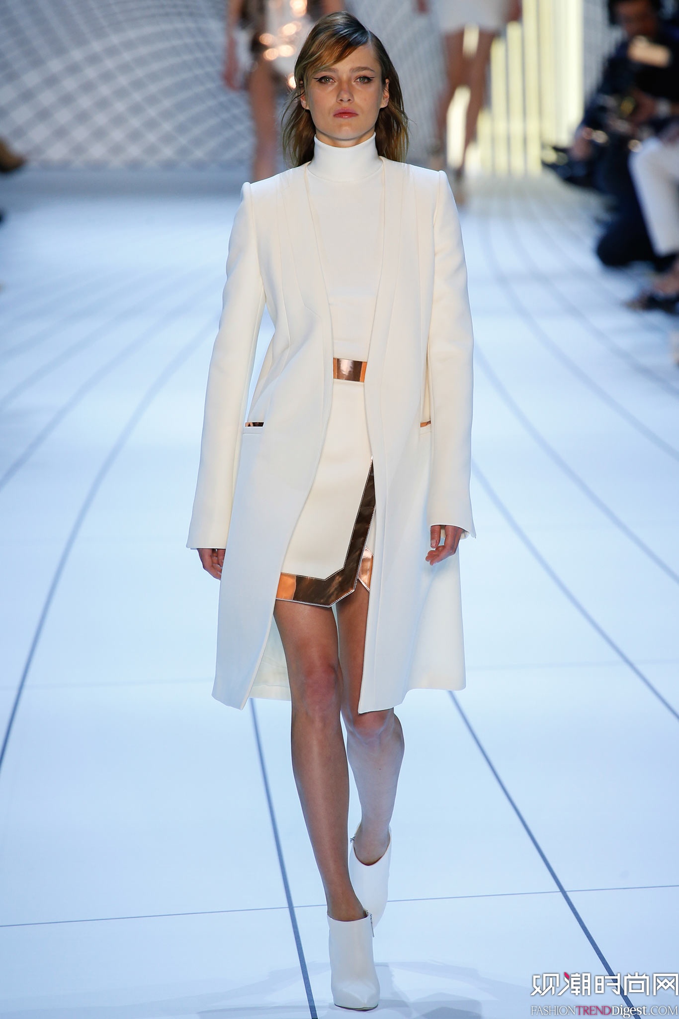 Mugler 2015ﶬrbϵDƬ