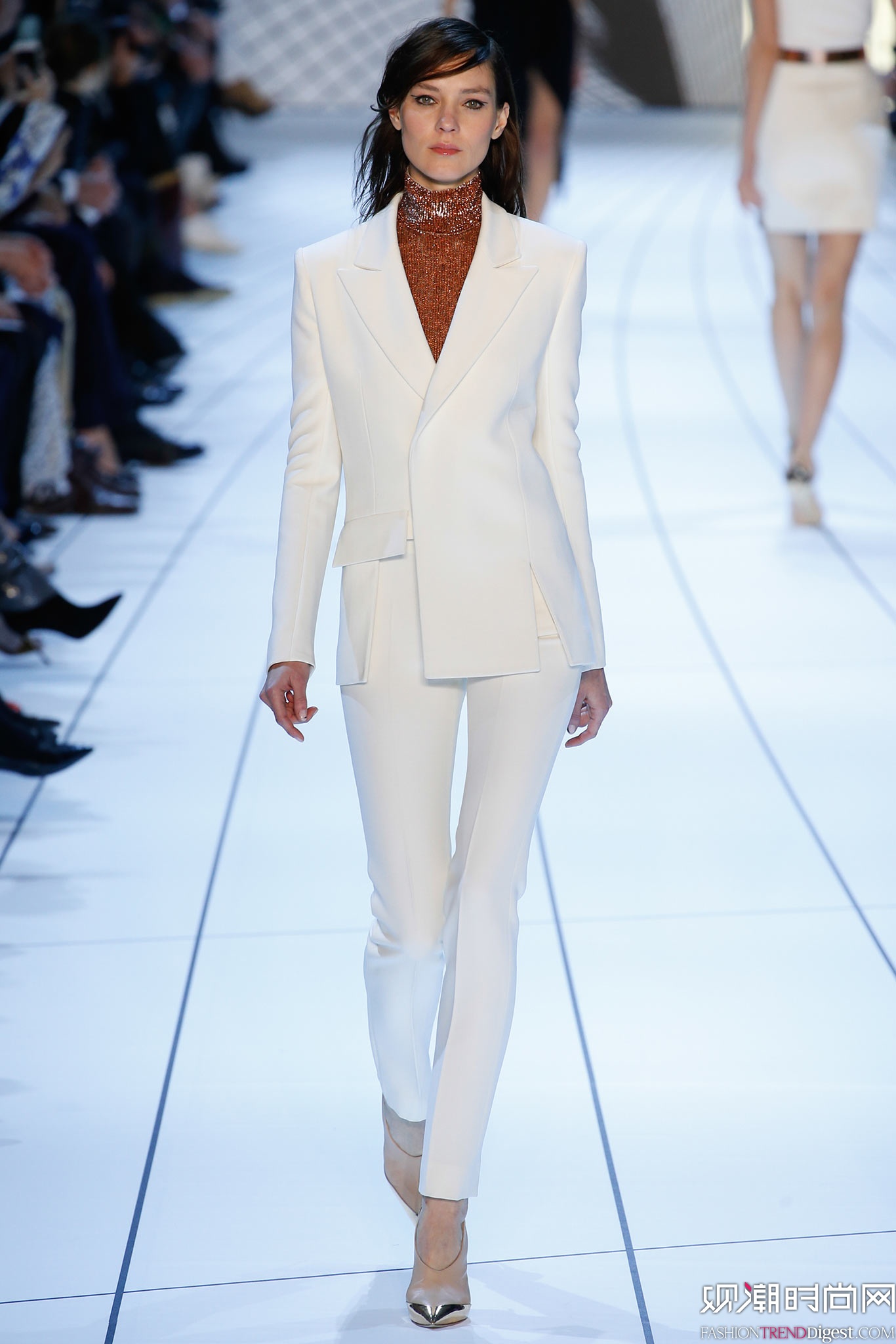 Mugler 2015ﶬrbϵDƬ