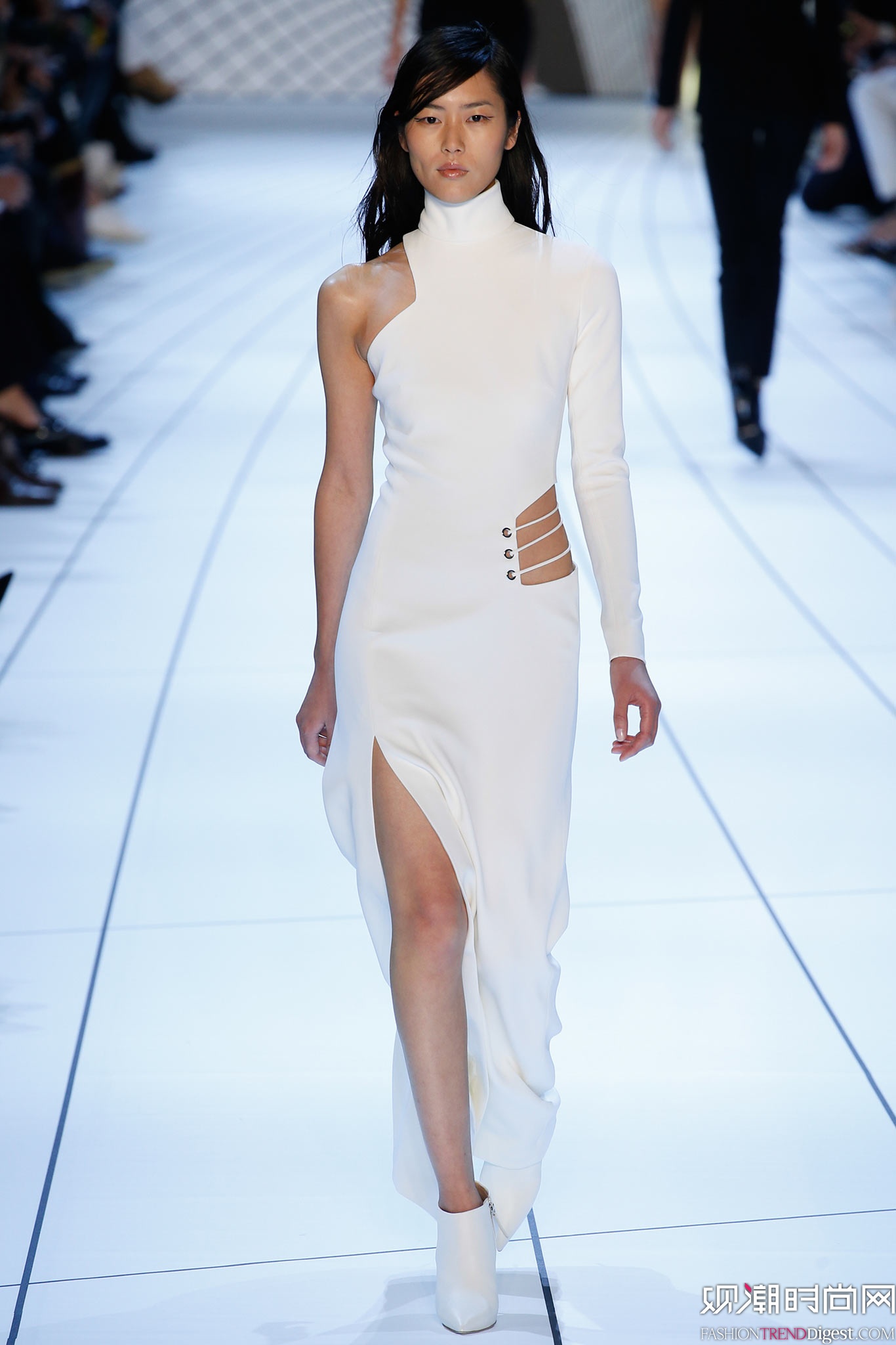 Mugler 2015ﶬrbϵDƬ