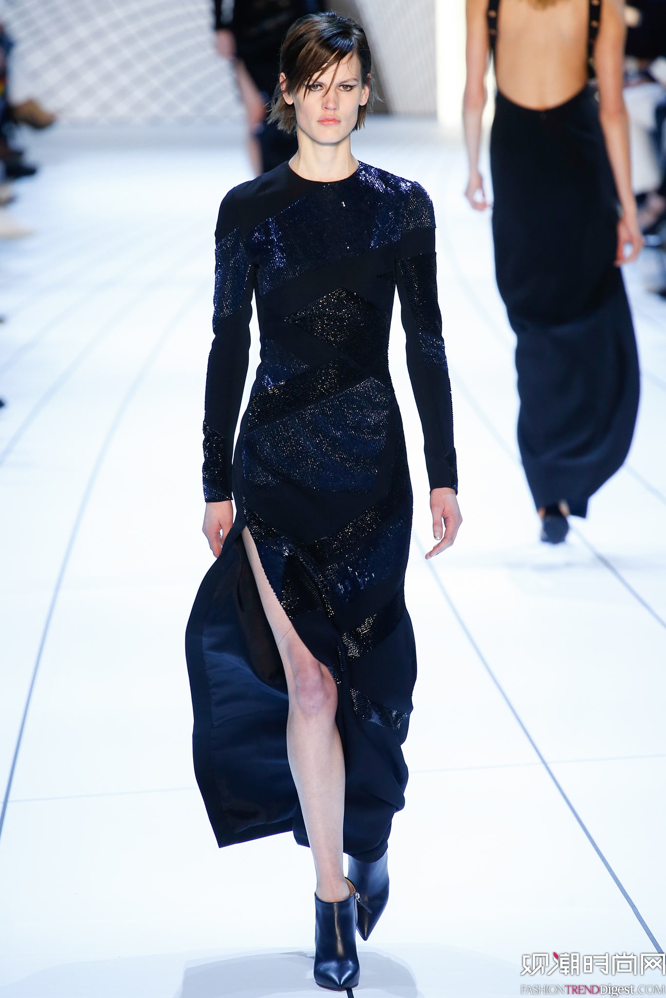 Mugler 2015ﶬrbϵDƬ