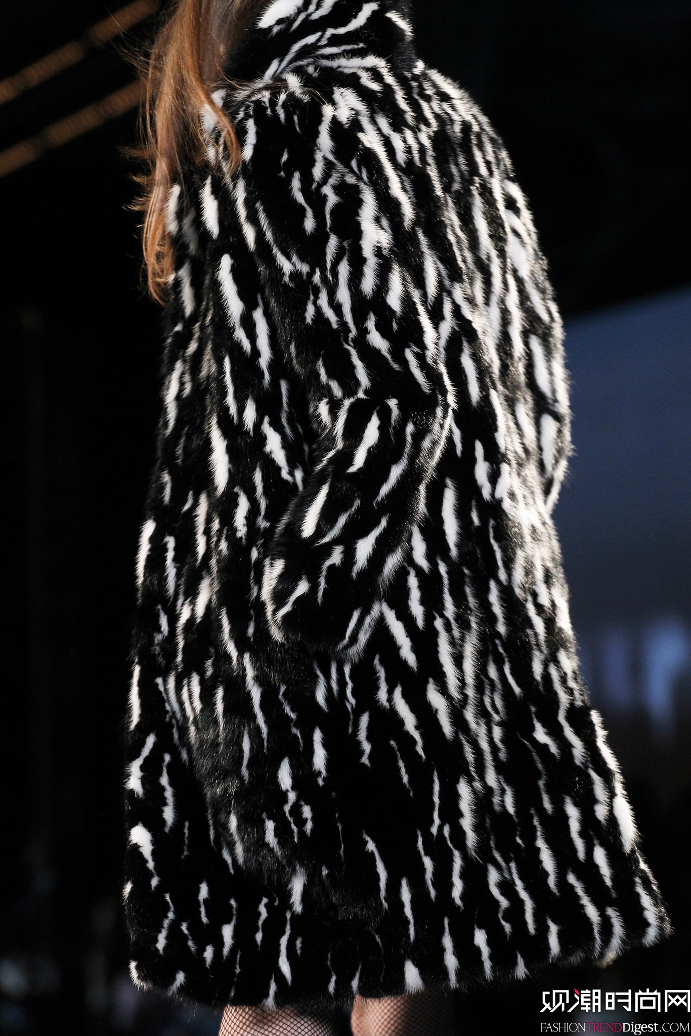 Saint Laurent 2015�ﶬʱװ��ϵ���㳡����ͼƬ