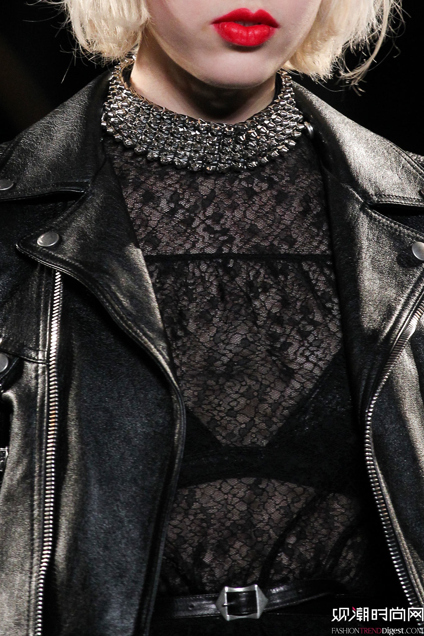 Saint Laurent 2015�ﶬʱװ��ϵ���㳡����ͼƬ