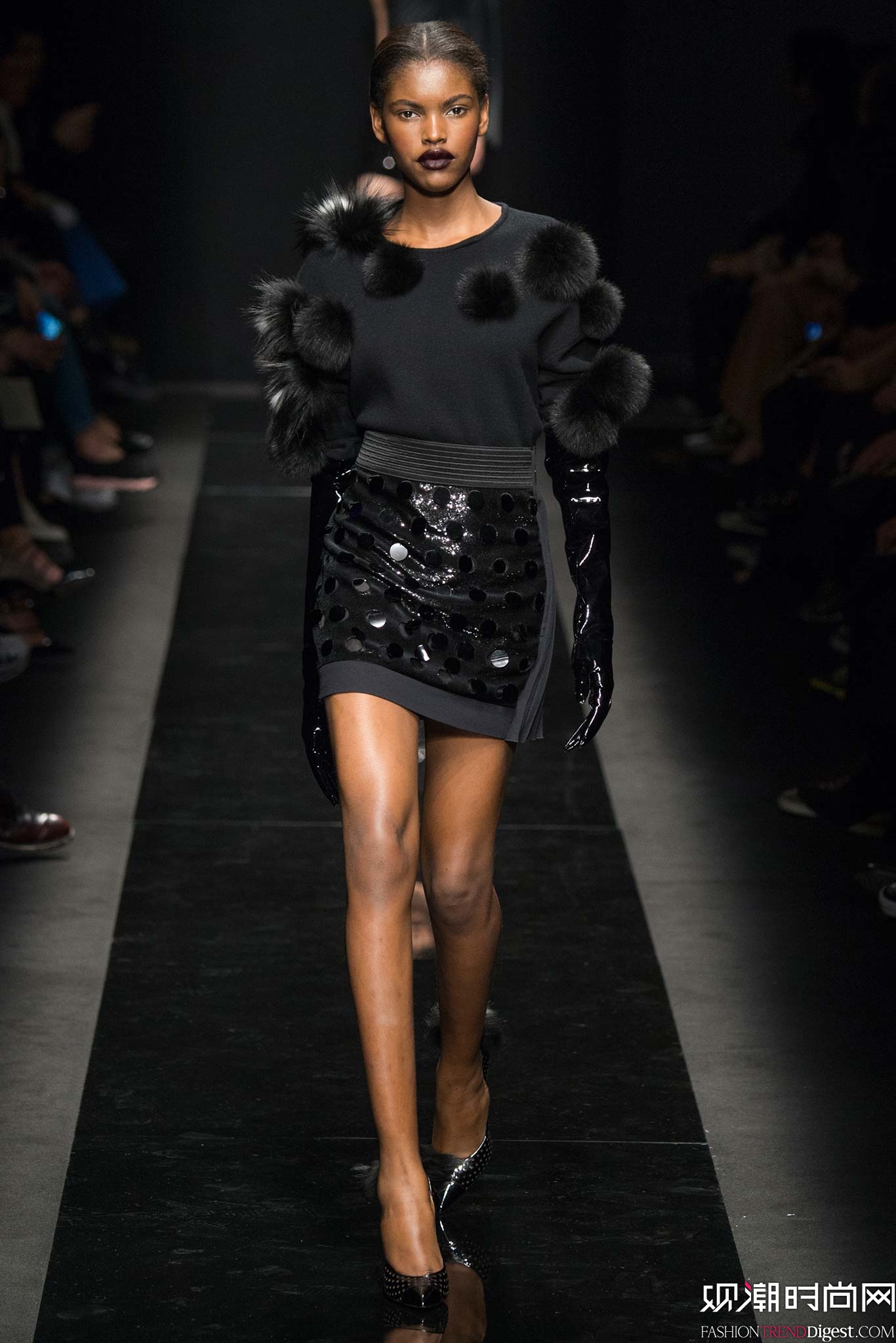 Emanuel Ungaro 2015ﶬr(sh)bϵ(chng)DƬ