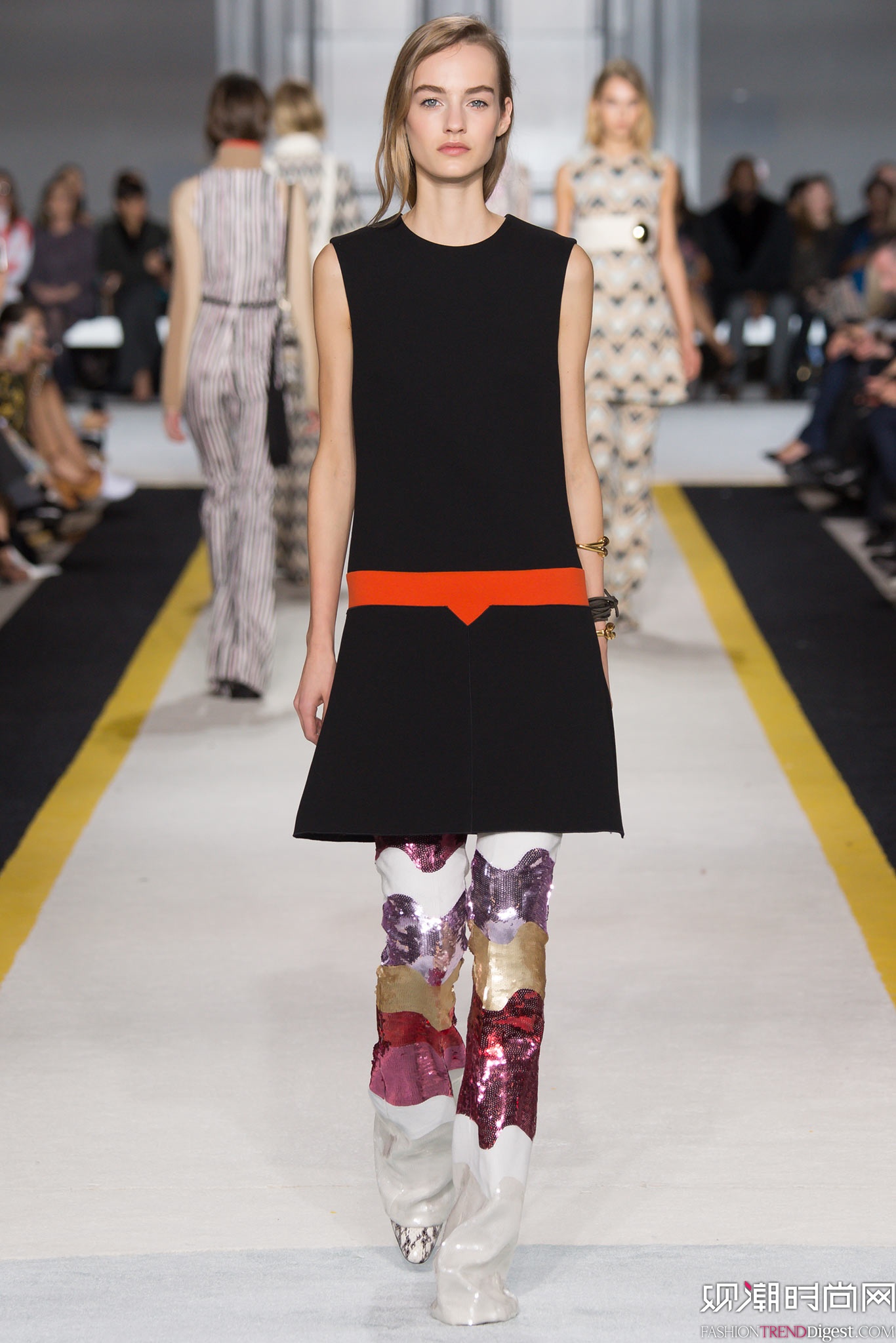 Giambattista Valli 2015ﶬʱװϵ㳡ͼƬ