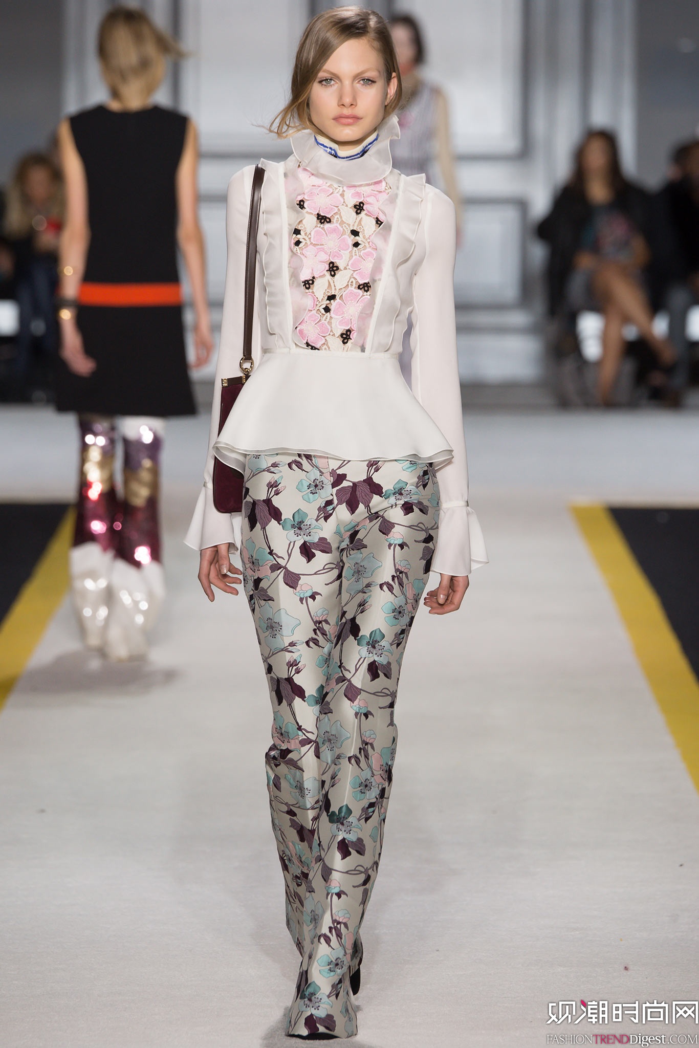 Giambattista Valli 2015ﶬʱװϵ㳡ͼƬ