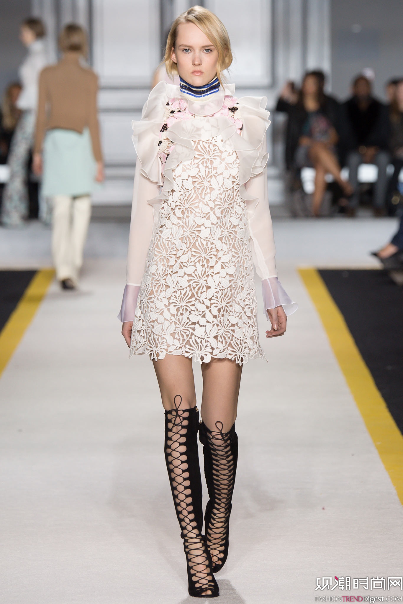 Giambattista Valli 2015ﶬʱװϵ㳡ͼƬ