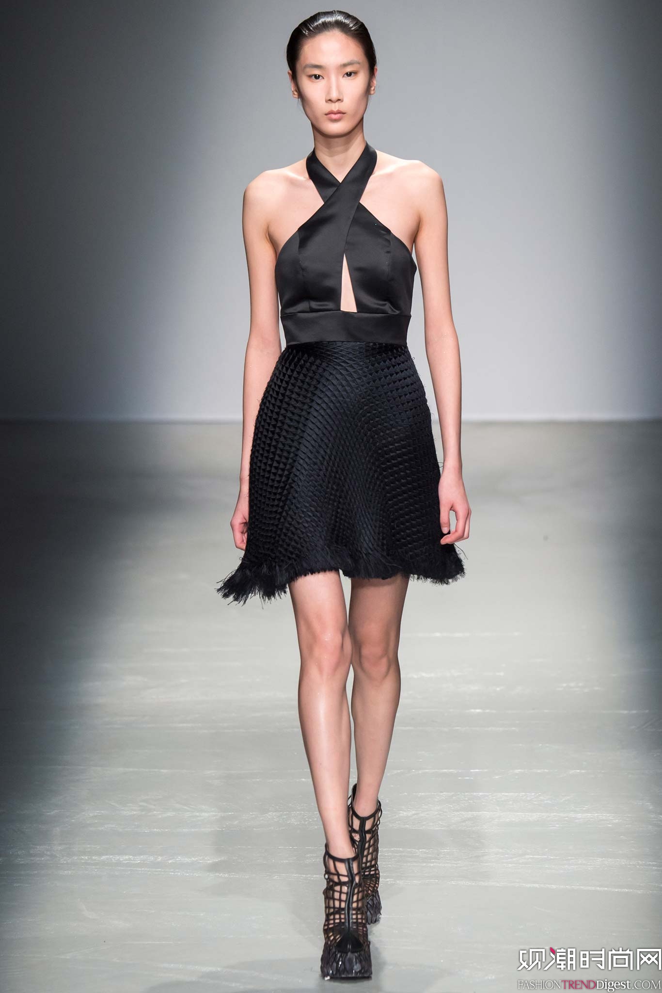 Iris van Herpen 2015ﶬr(sh)bϵ(chng)DƬ