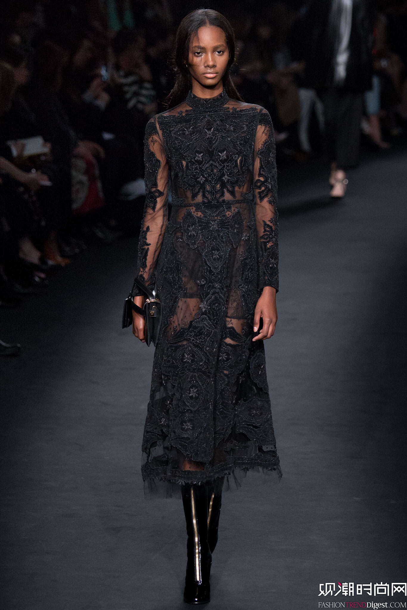 Valentino 2015ﶬʱװϵ㳡ͼƬ