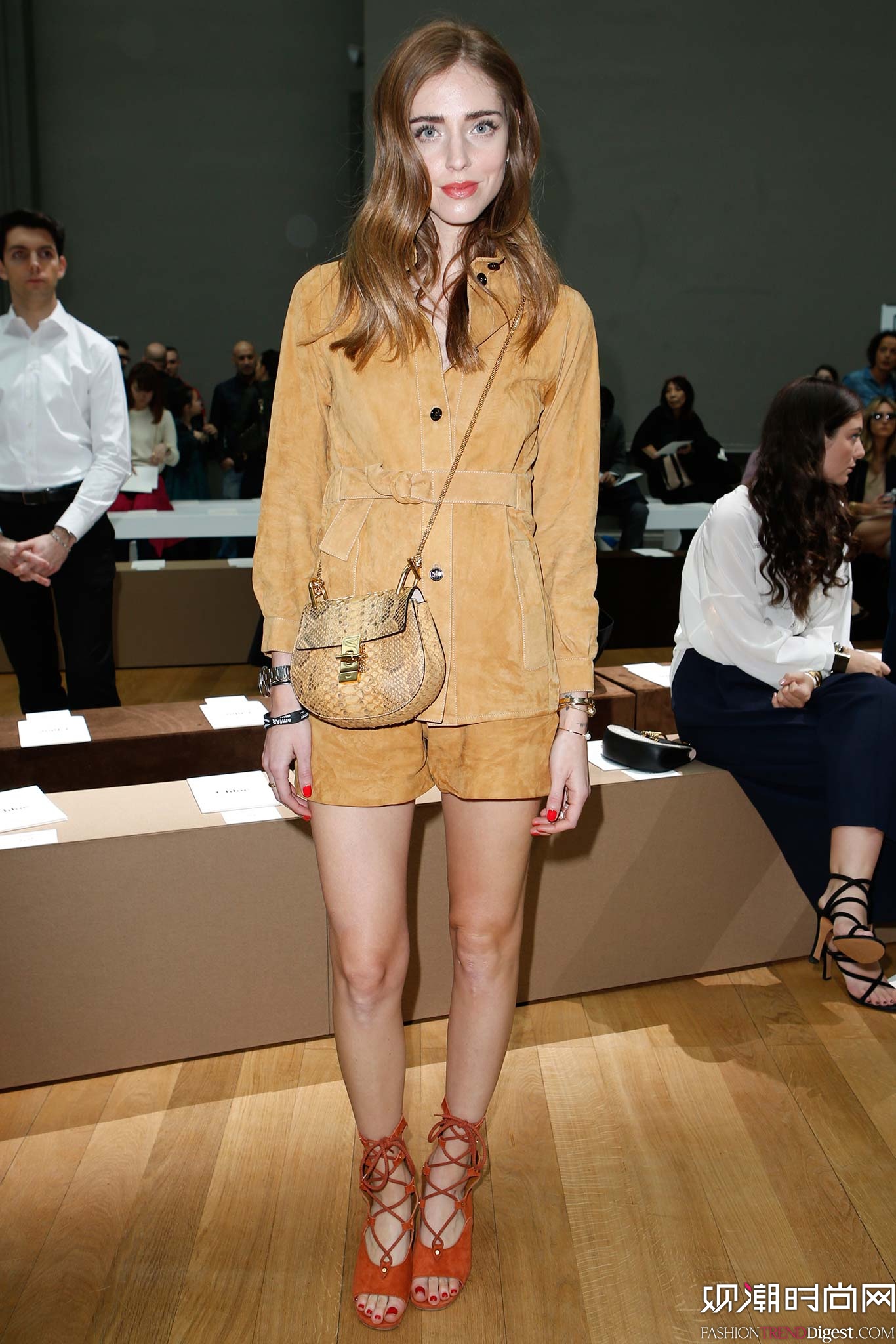 Chlo 2015ﶬrbϵDƬ