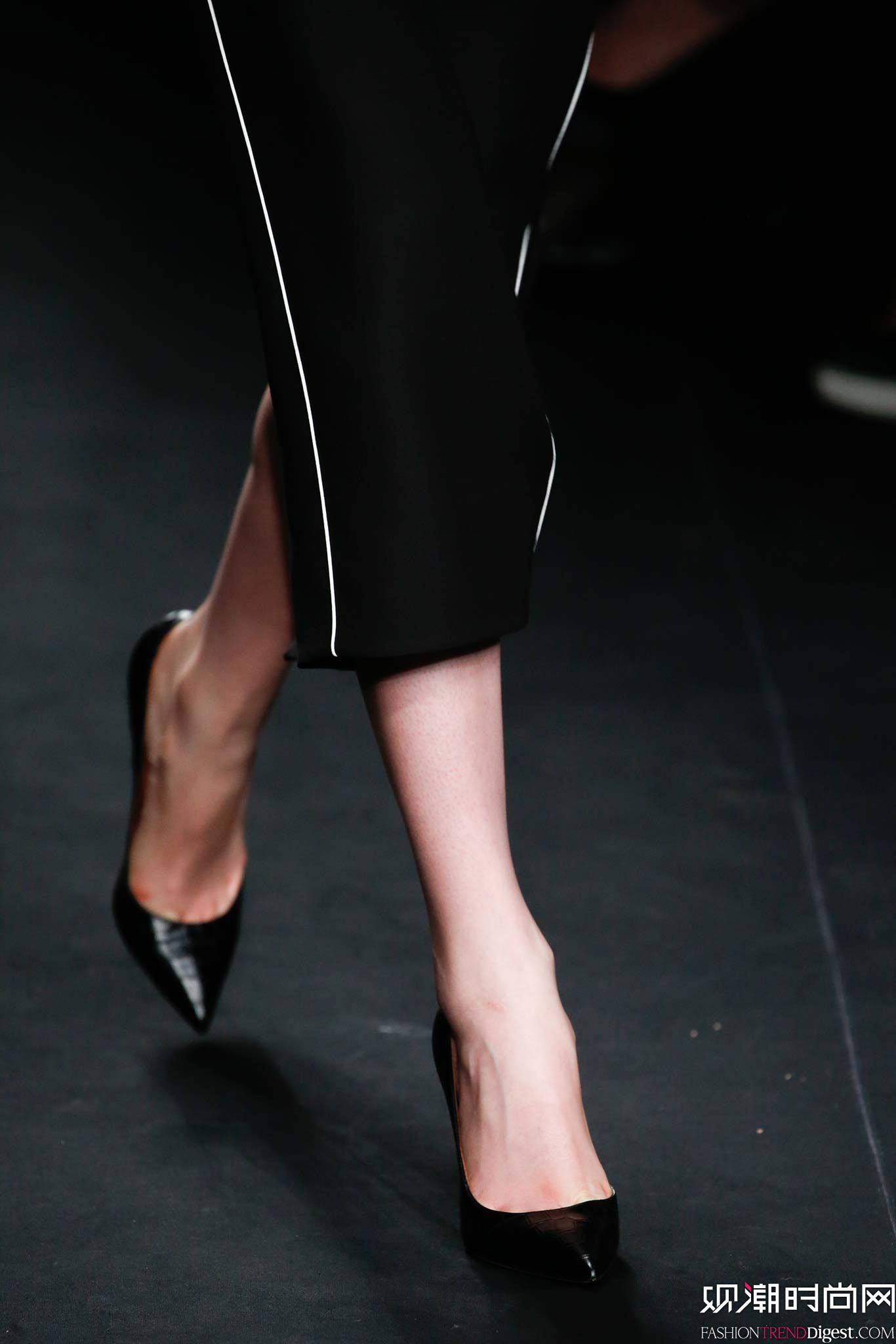 Valentino 2015ﶬʱװϵ㳡ͼƬ