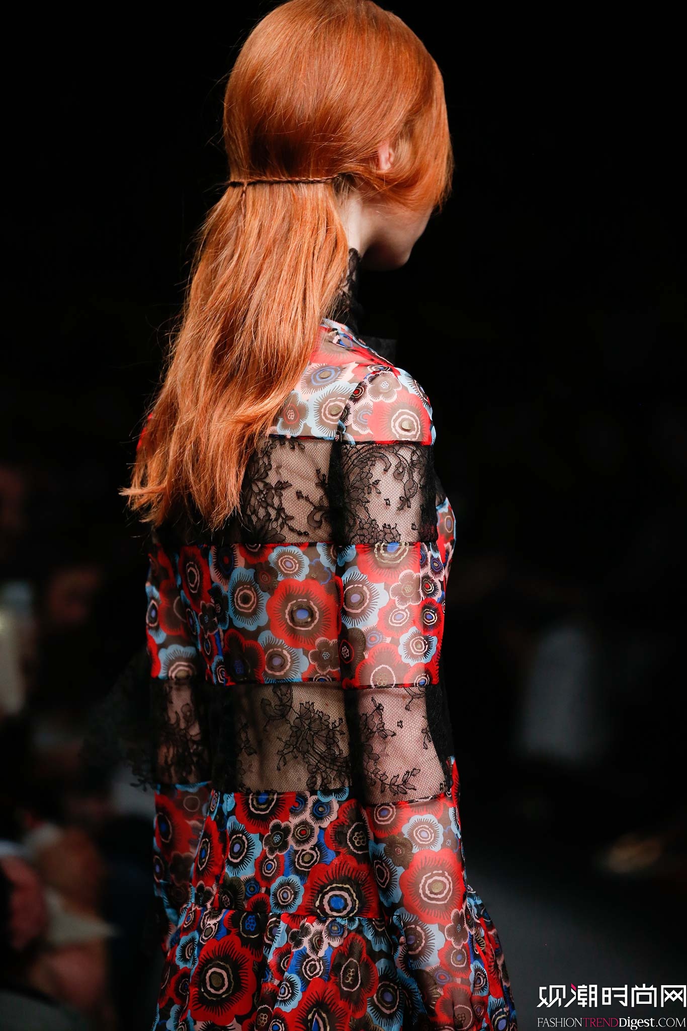 Valentino 2015�ﶬʱװ��ϵ���㳡����ͼƬ