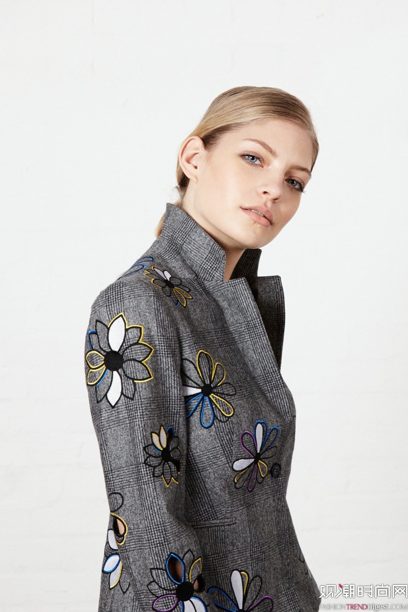 Mira Mikati 2015ﶬϵиDƬ