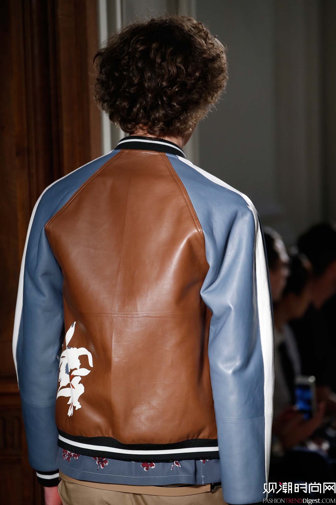 Valentino 2016���İ�����װ�ܸ���ͼƬ