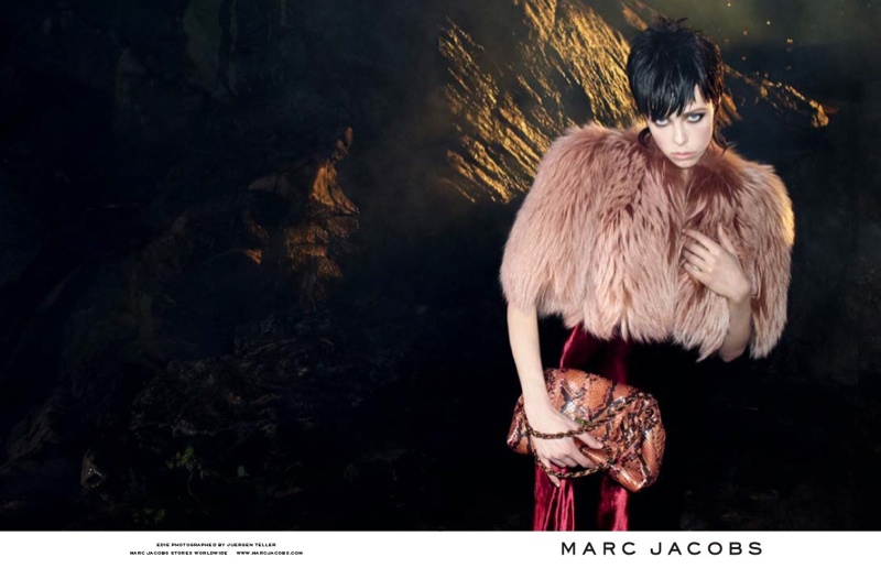 EDIE CAMPBELL & LILY MCMENAMY [MARC JACOBS 2013ﶬVDƬ