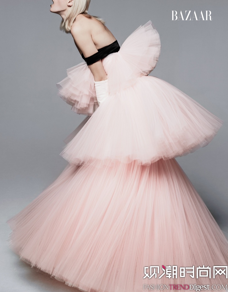 Carine Roitfeld桶Harpers Bazaar20164¿OӋʊyƬDƬ