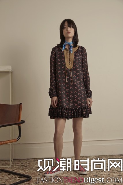 Au Jour Le Jour 2016紺ȼLOOKBOOKDƬ