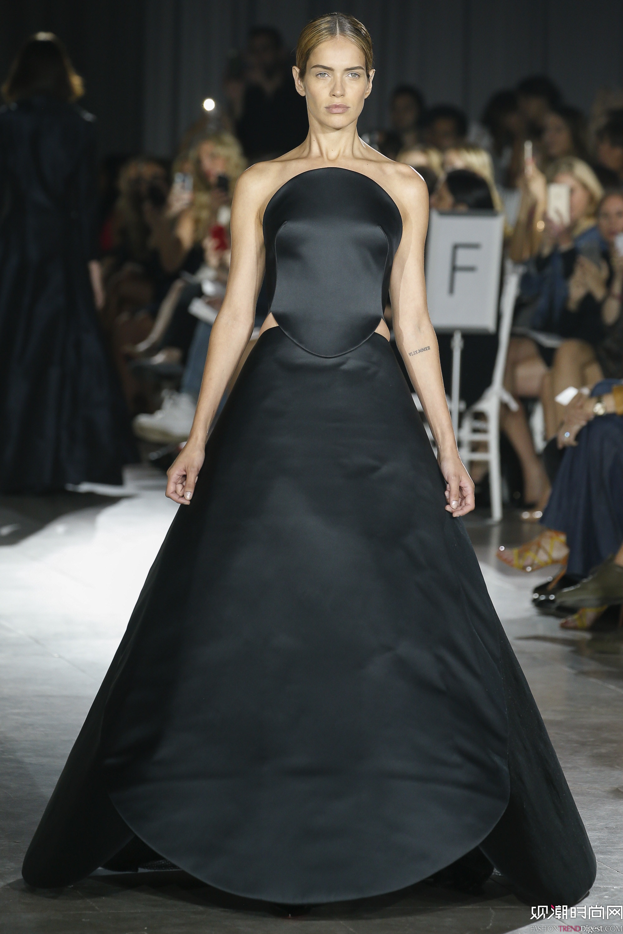 Zac Posen 2016ŦԼʱװܸͼƬ