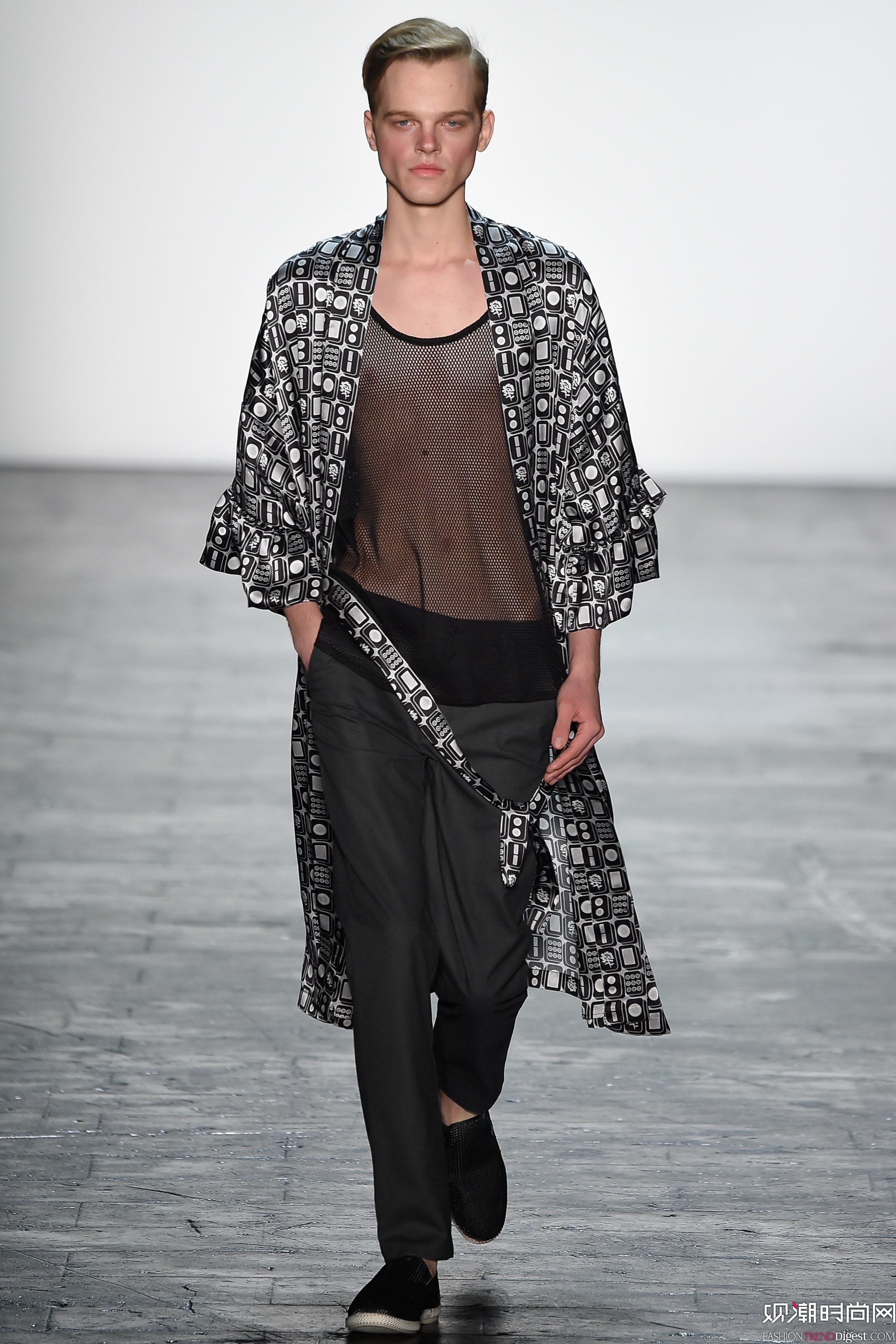 Vivienne Tam 2016����ŦԼʱװ�ܸ���ͼƬ