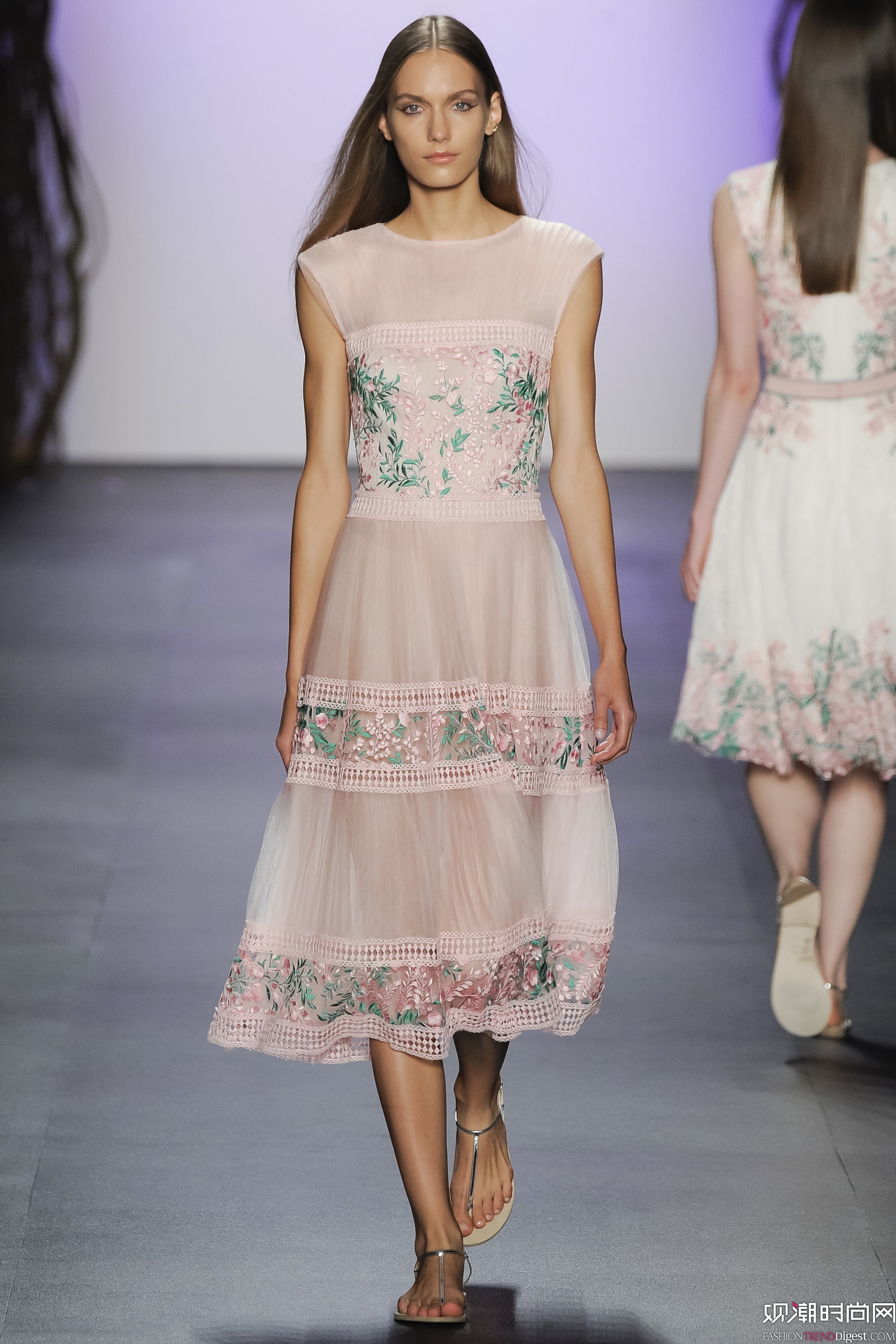 Tadashi Shoji2016ϵŦԼʱװܸͼƬ