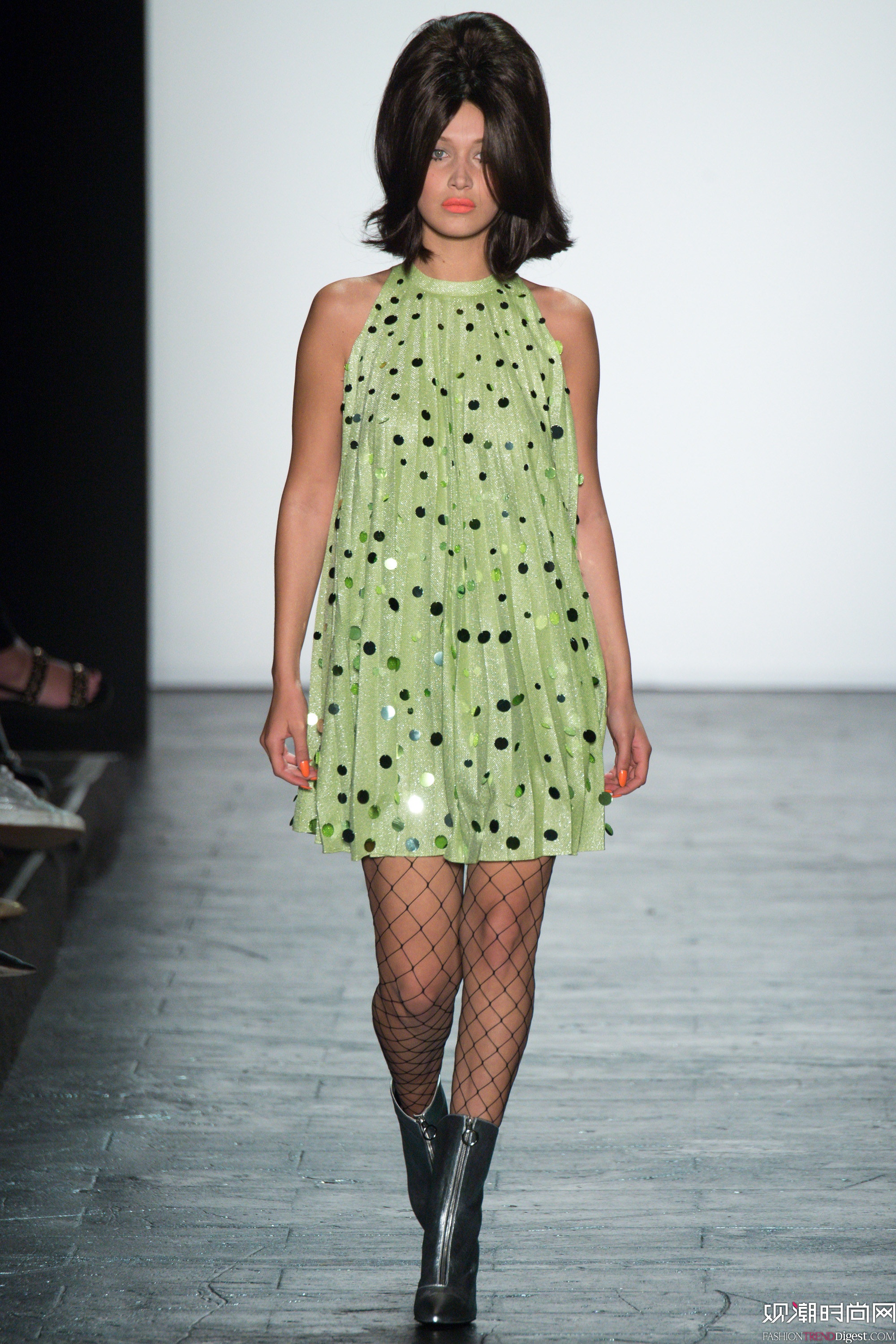 Jeremy Scott 2016����ϵ��ŦԼʱװ�ܸ���ͼƬ